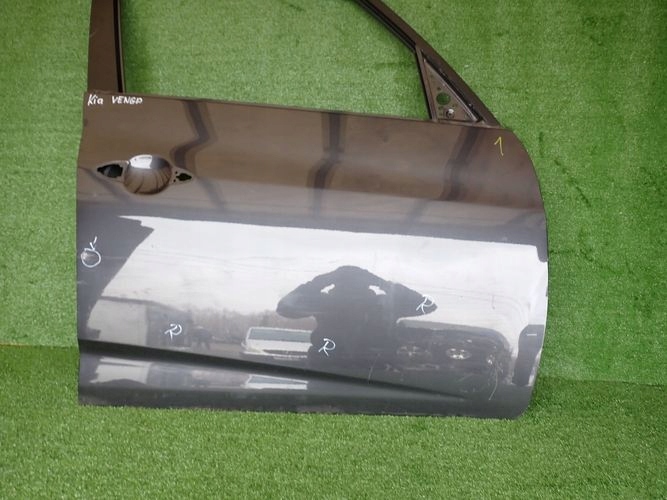 KIA VENGA HYUNDAI IX20 PRAVE PREDNE DVERE