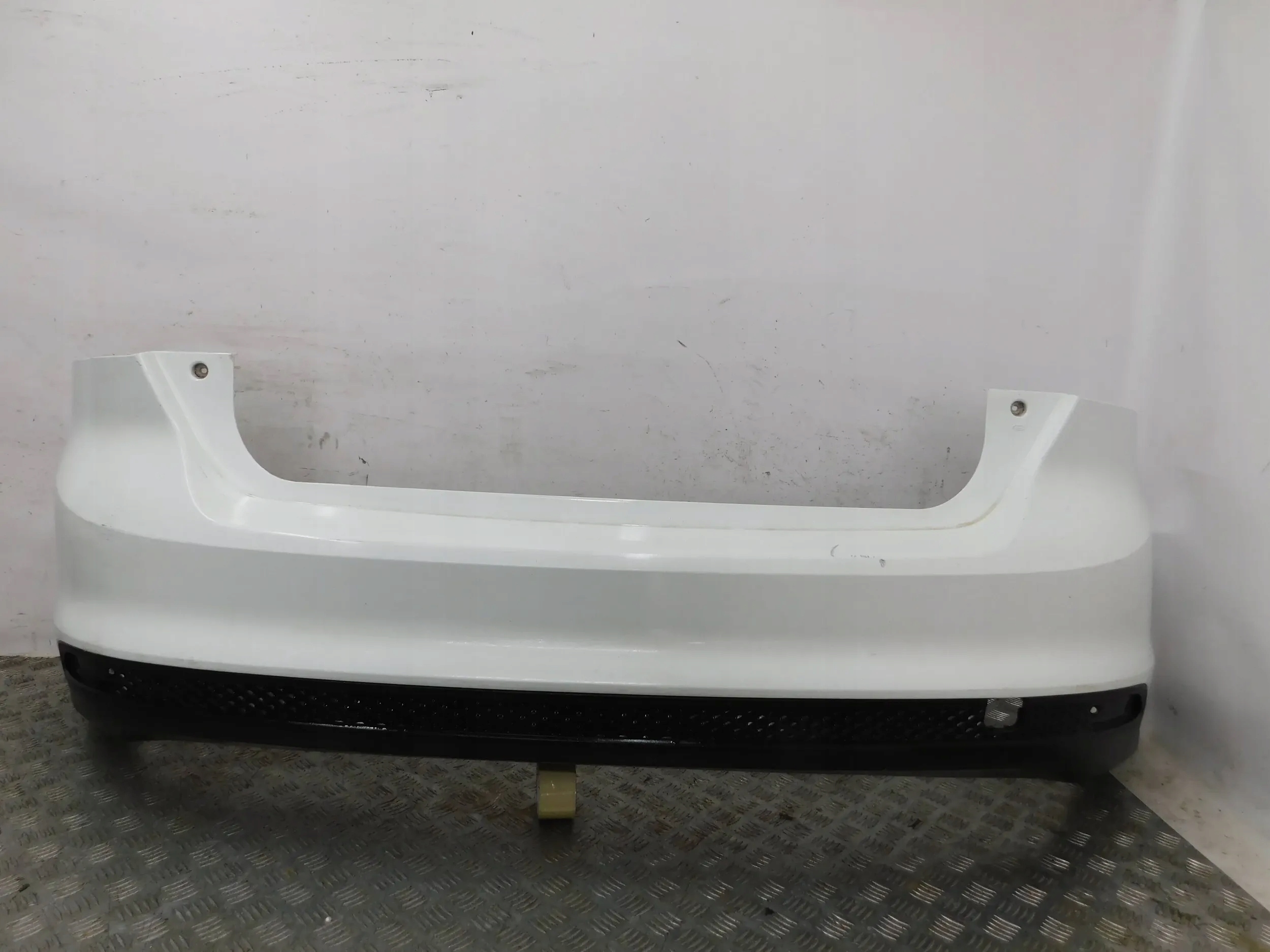 ZADNÝ NÁRAZNÍK FORD FOCUS 3 III MK3 HB