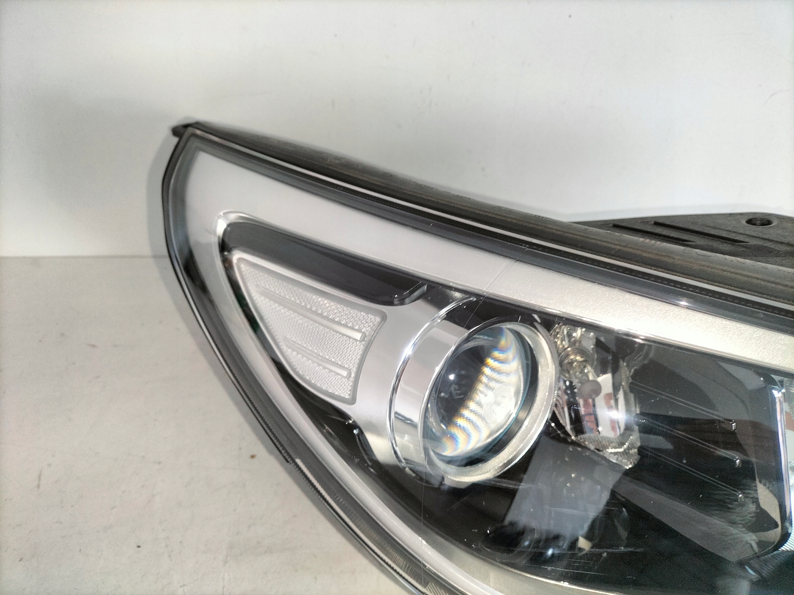 PRAVE PREDNE SVETLO HYUNDAI I30 III 17-