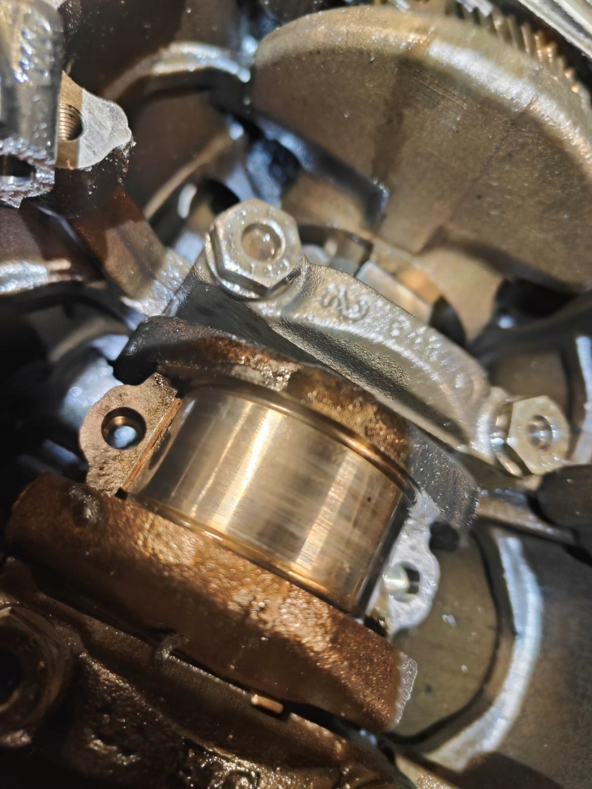 Audi 2.0tdi 03L023A cag BLOK MOTORA KĽUKA PIESTY  SPODOK MOTORA