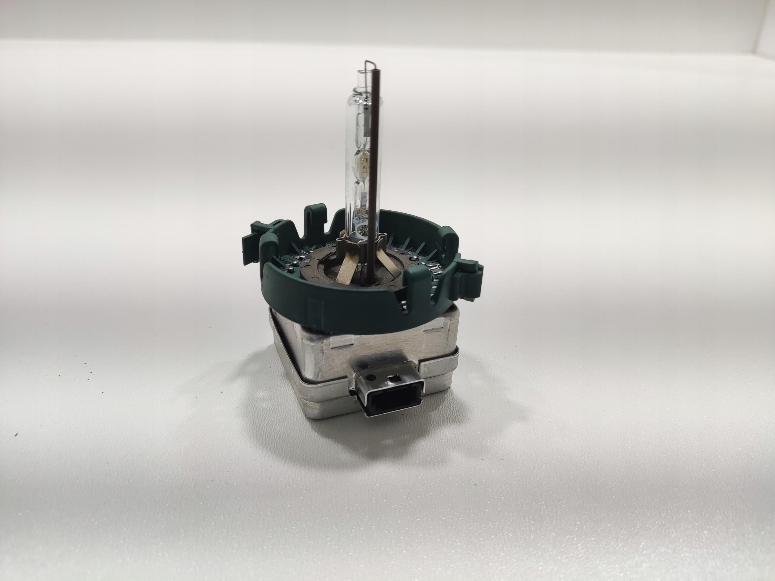 ŽIAROVKA VYBOJKA XENONU OPEL INSIGNIA A I 2013-2017 LIFT PHILIPS D3S 35W