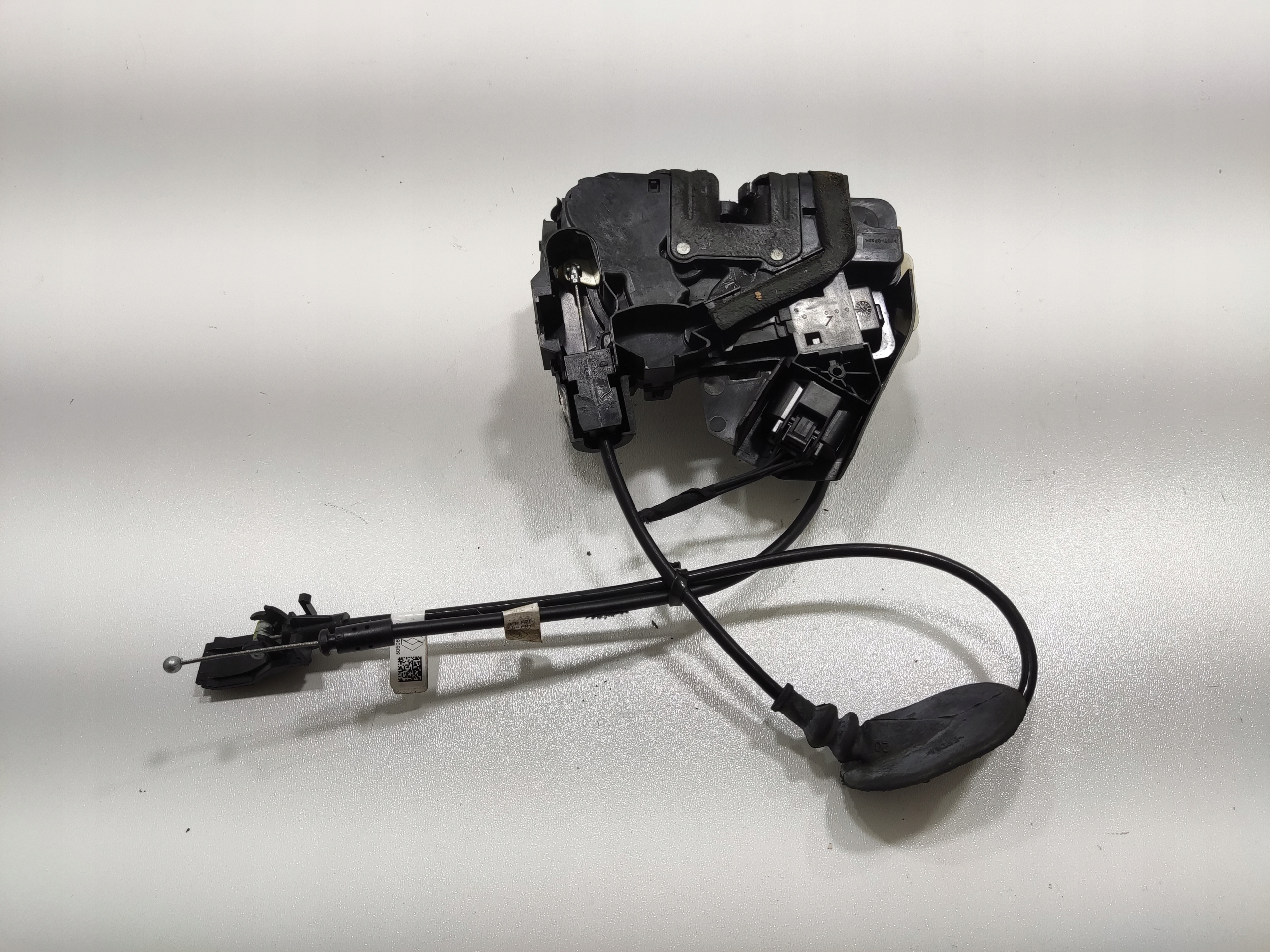 ZAMOK LAVYCH PREDNYCH DVERI RENAULT MEGANE IV 2016-2020 805032065R