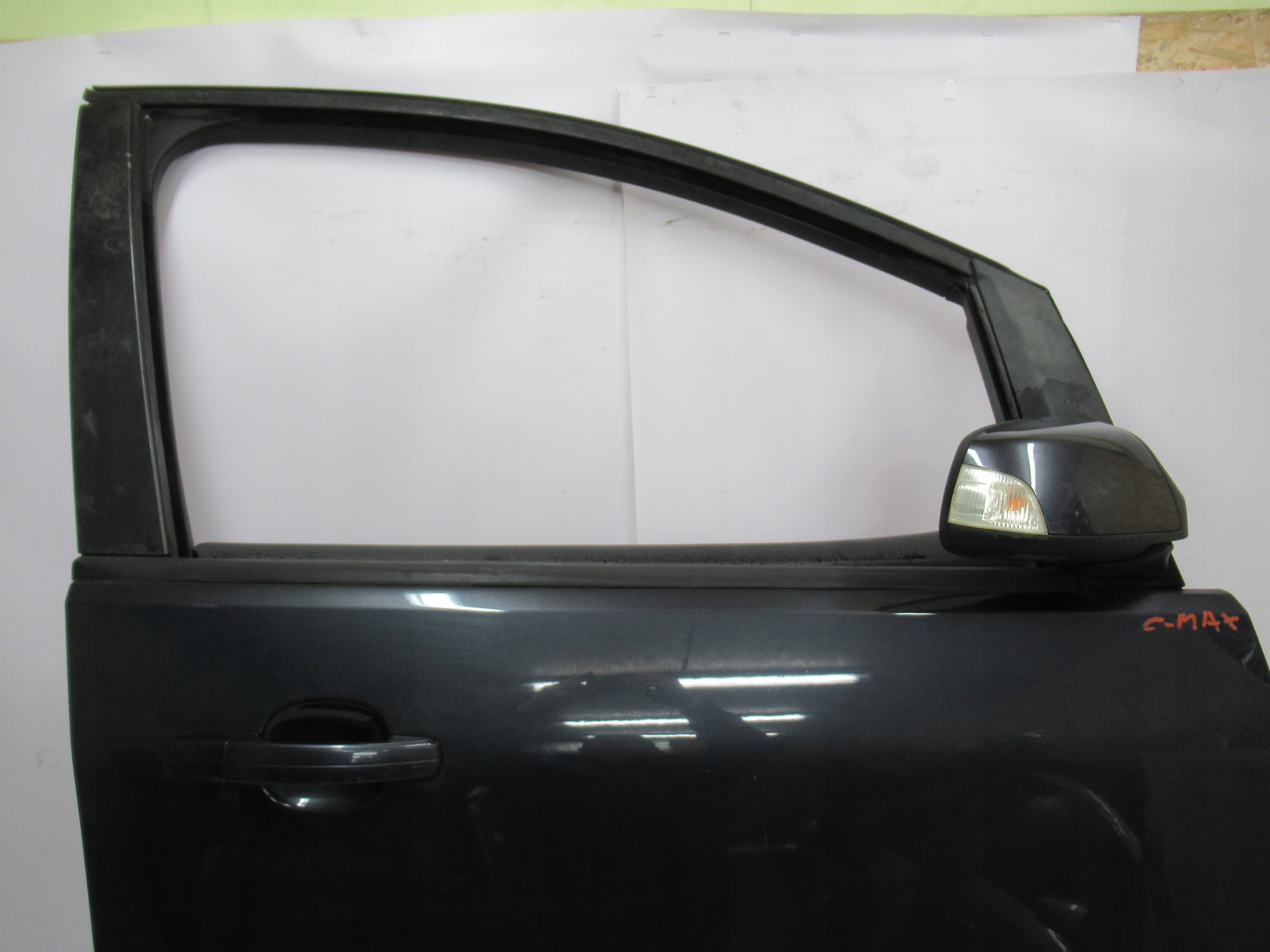 PRAVÉ PREDNÉ DVERE FORD C MAX MK1