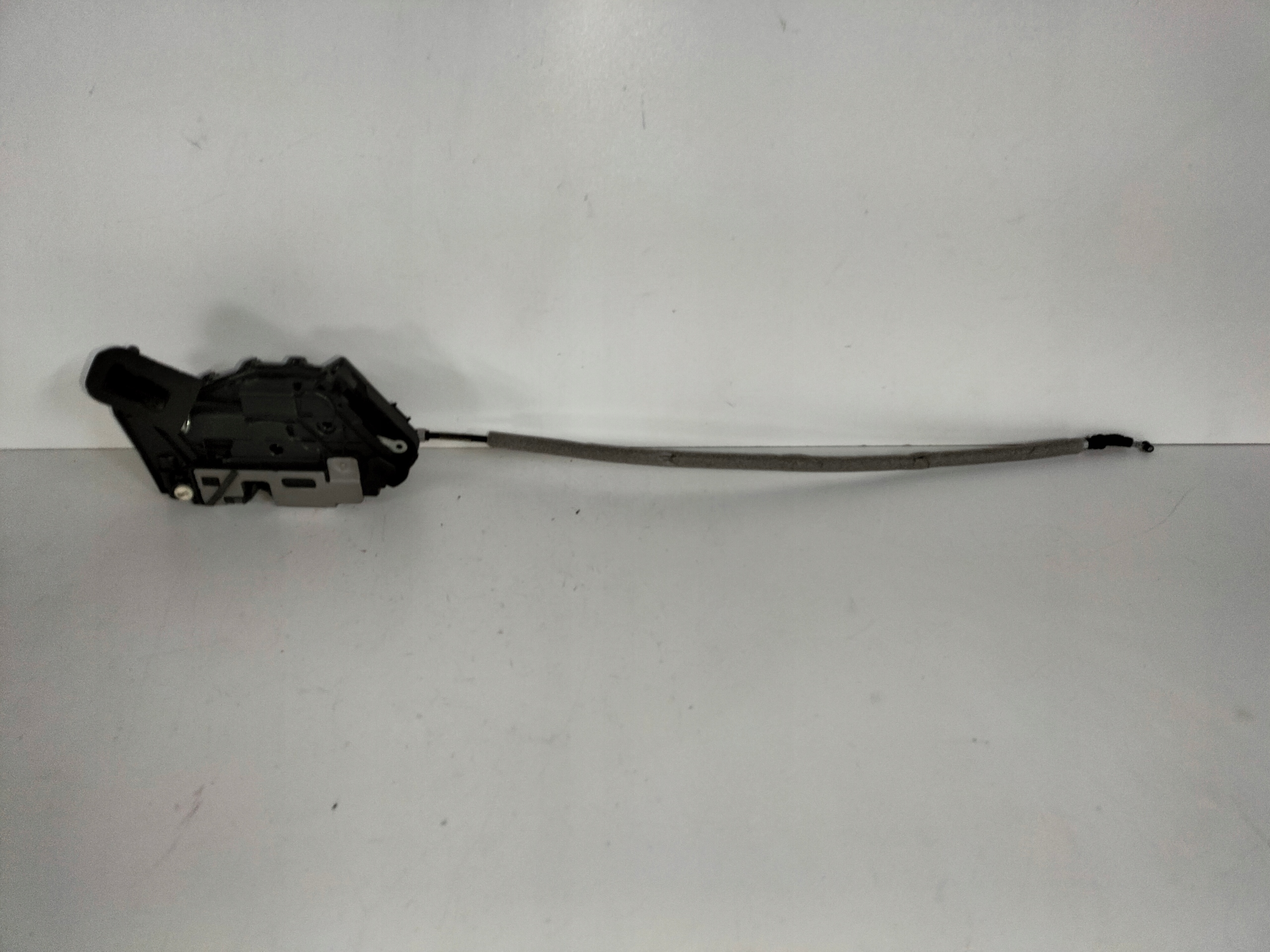 ZAMOK LAVYCH ZADNYCH DVERI VW TOURAN III 15- CADDY III 15- POLO 17- TIGUAN II 16-