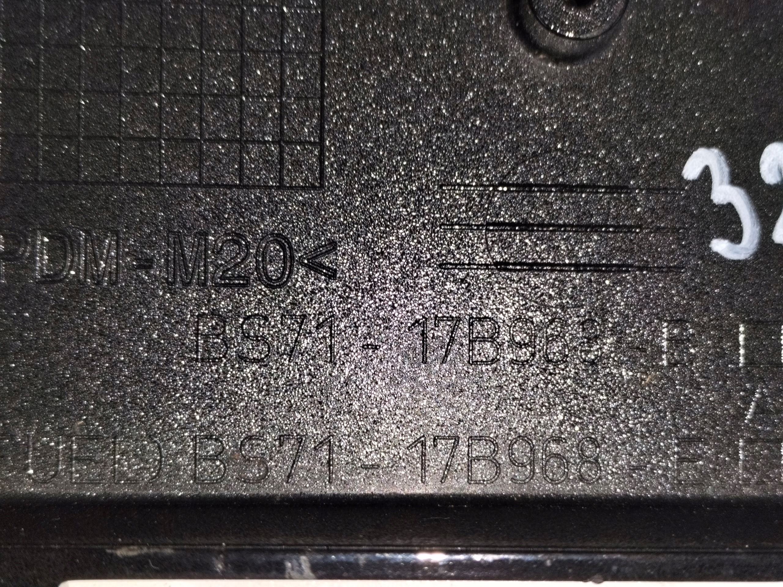 STREDOVÁ LIŠTA MRIEŽKA NÁRAZNÍKA FORD MONDEO MK4 LIFT 11-14