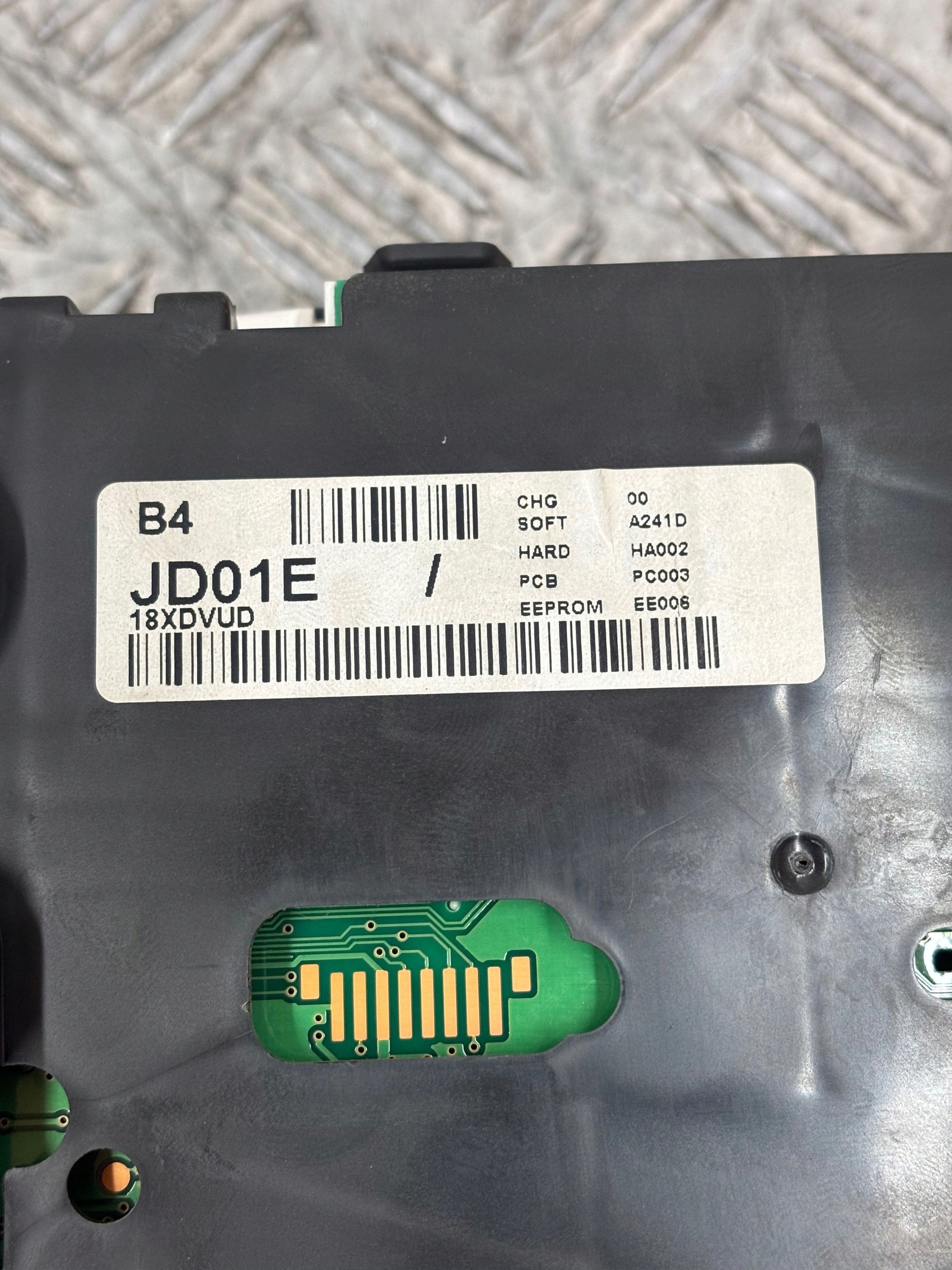 TACHOMETER BUDIKY NISSAN QASHQAI J10 2.0 BENZIN JD01E