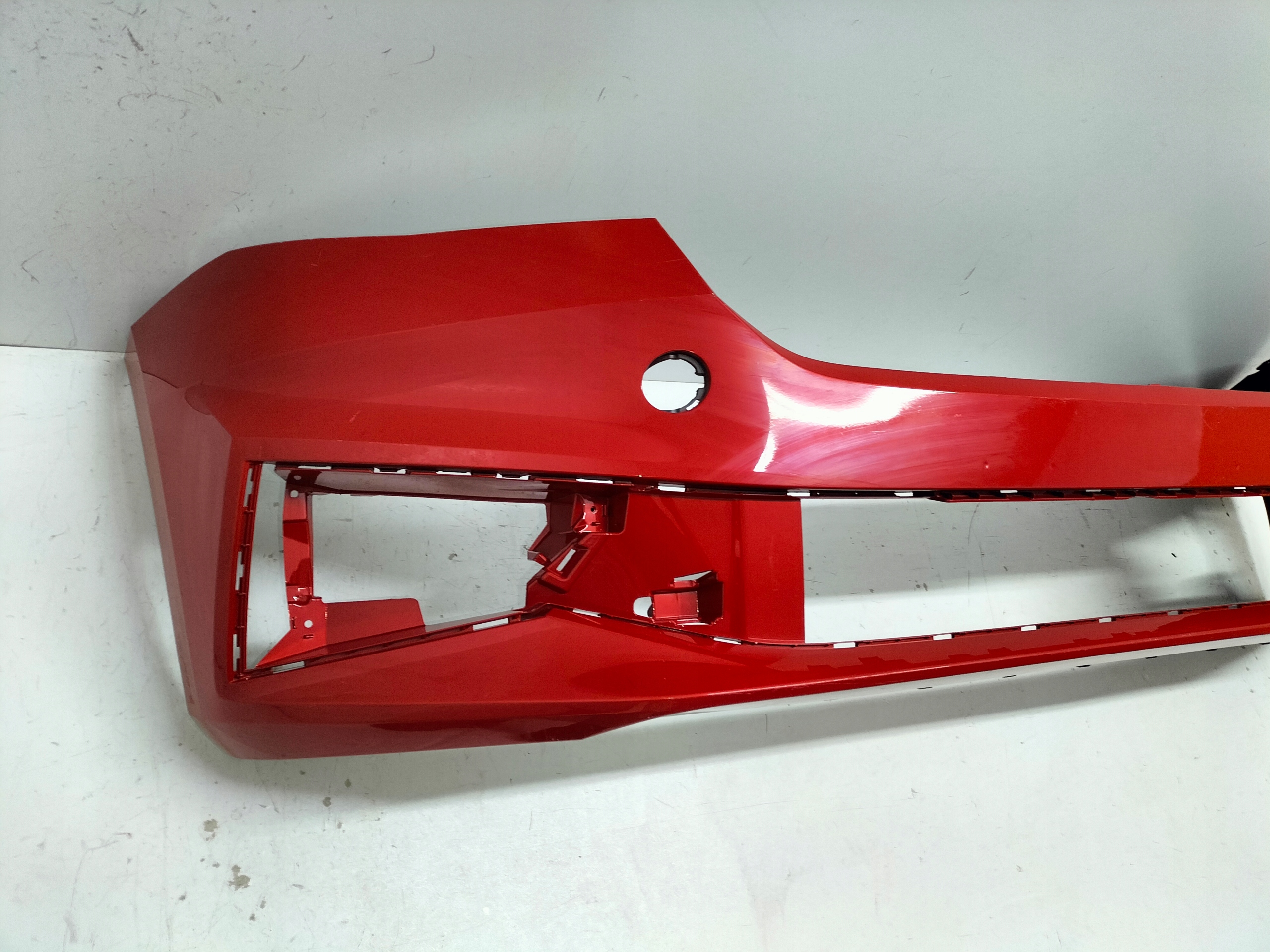 PREDNÝ NÁRAZNÍK SKODA FABIA 4 IV 21-