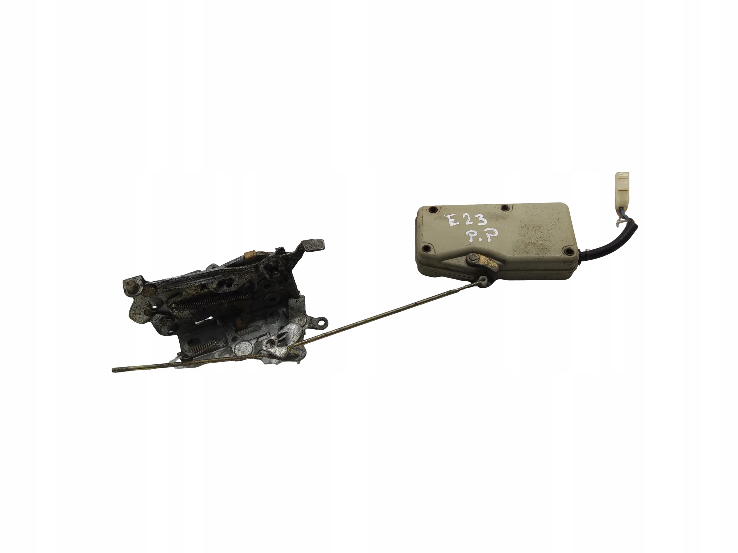 ZAMOK PRAVYCH PREDNYCH DVERI SIŁOWNIK BMW 7 E23 1363595 1977-1986