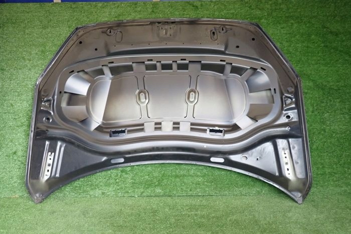 SEAT TARRACO PREDNÁ KAPOTA