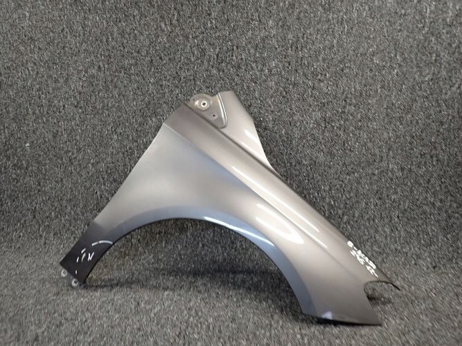 MERCEDES W246 246 B-KLASA 12- PRAVY PREDNY BLATNIK