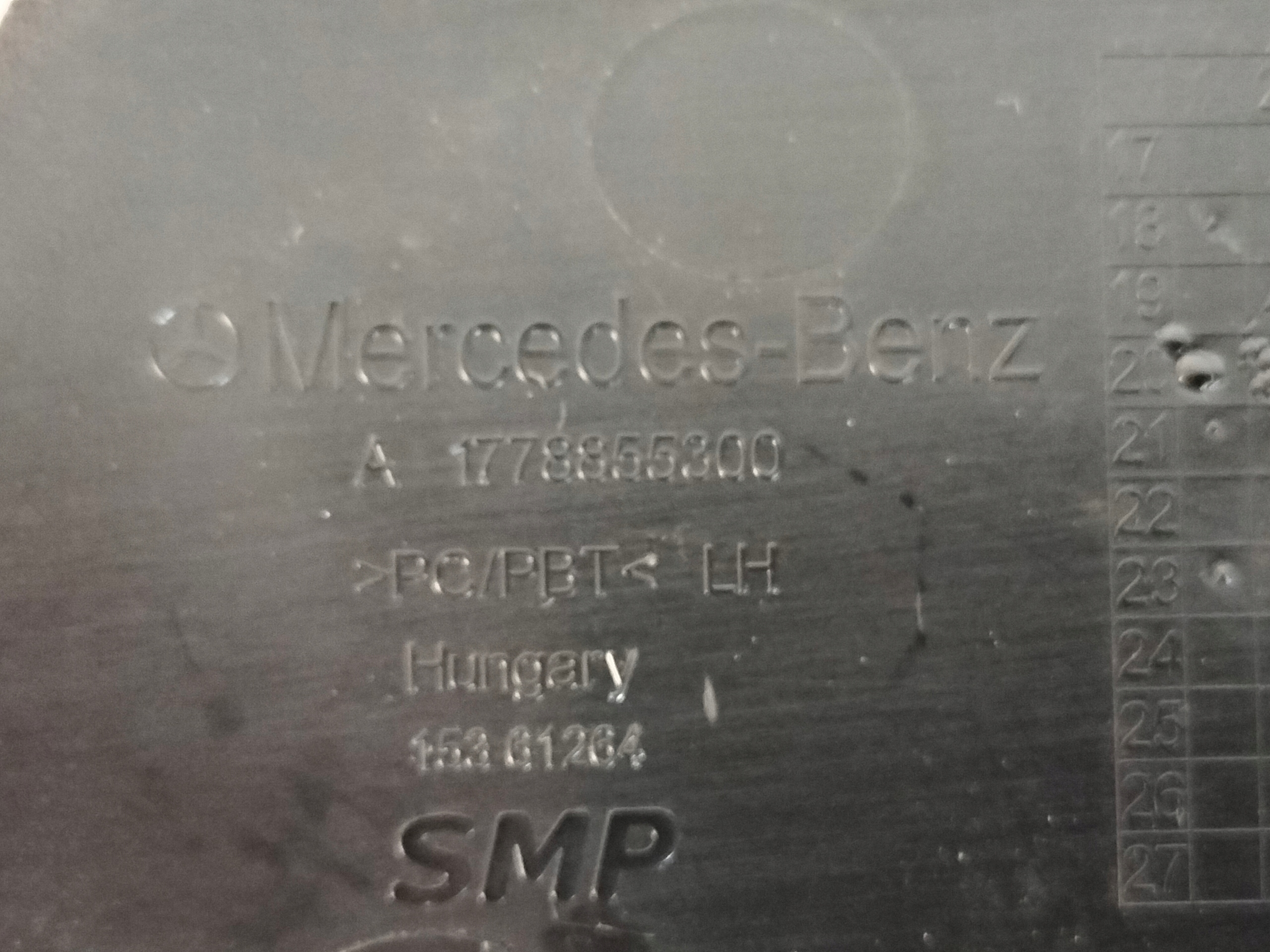 DRZIAK PREDNEHO NARAZNIKA LAVY MERCEDES A KLASA W177 LIFT 23- AMG 45