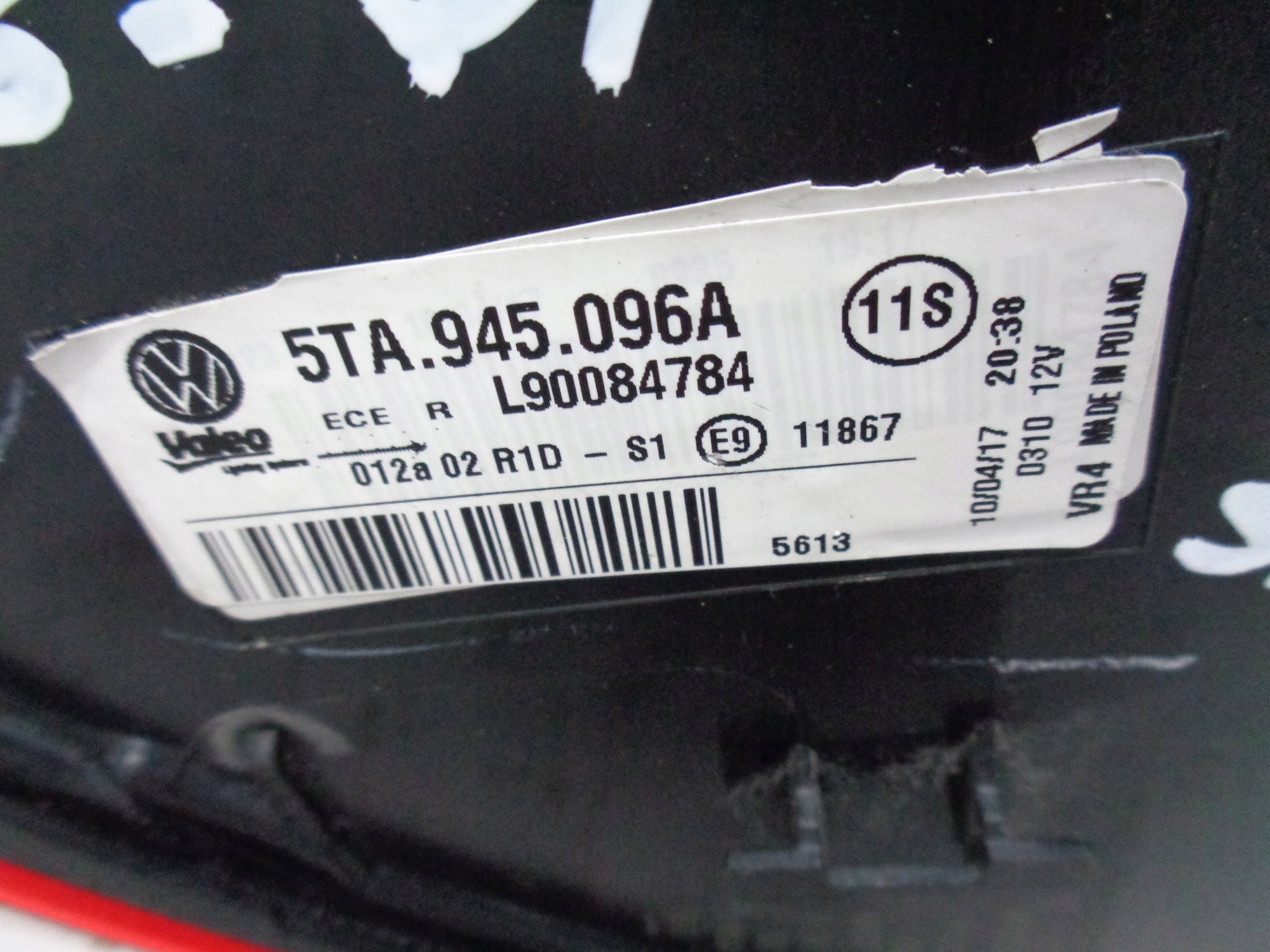 PRAVE ZADNE SVETLO VW TOURAN 5TA 16-