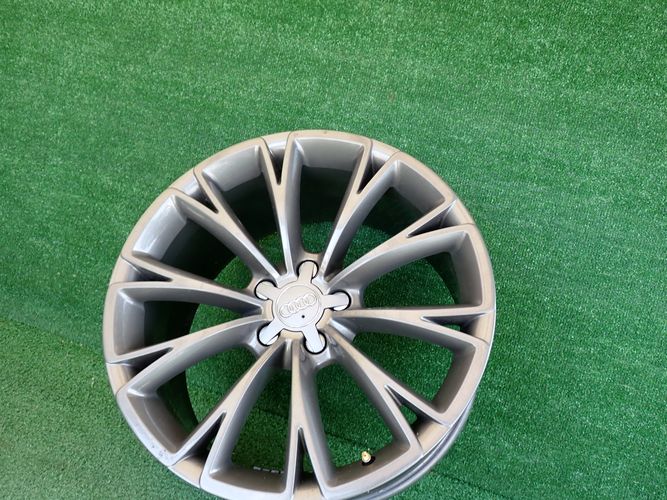 AUDI A8 S8 9Jx19 ET33 5×112 HLINIKOVY DISK ELEKTRON