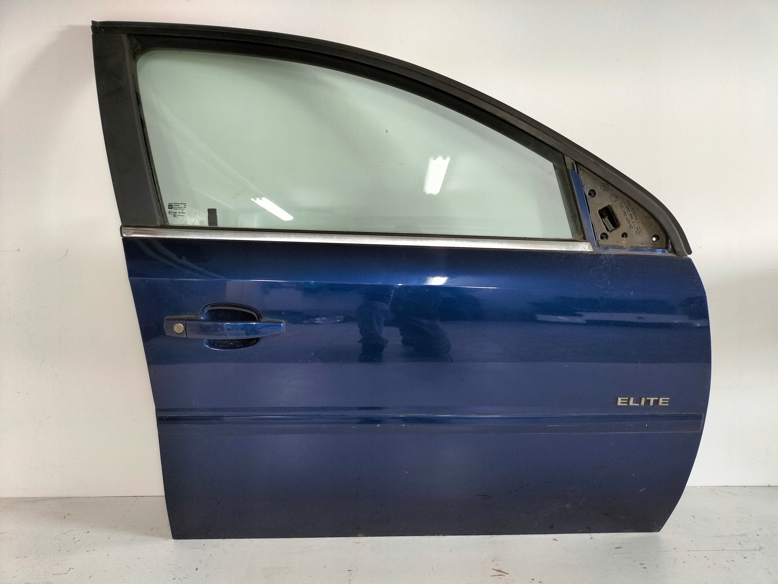 PRAVE PREDNE DVERE OPEL VECTRA C 03-