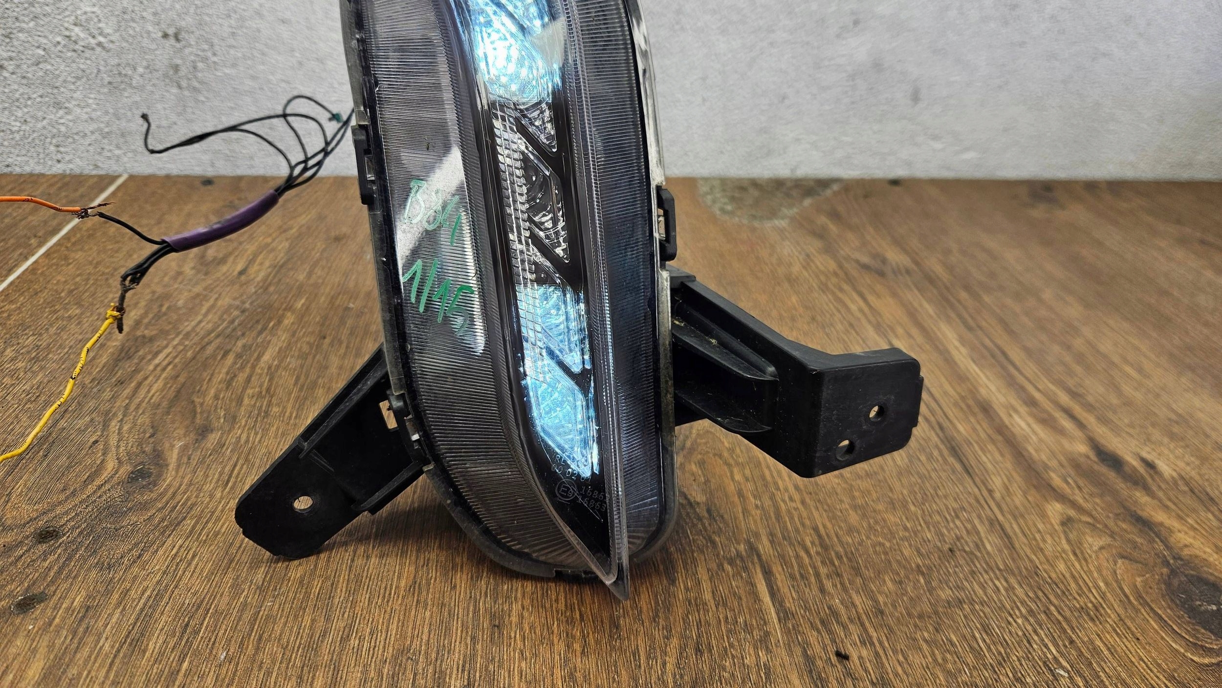 Hyundai i30 III 3 92208G42 PRAVA SVETLO DENNÉ LED SVETLO