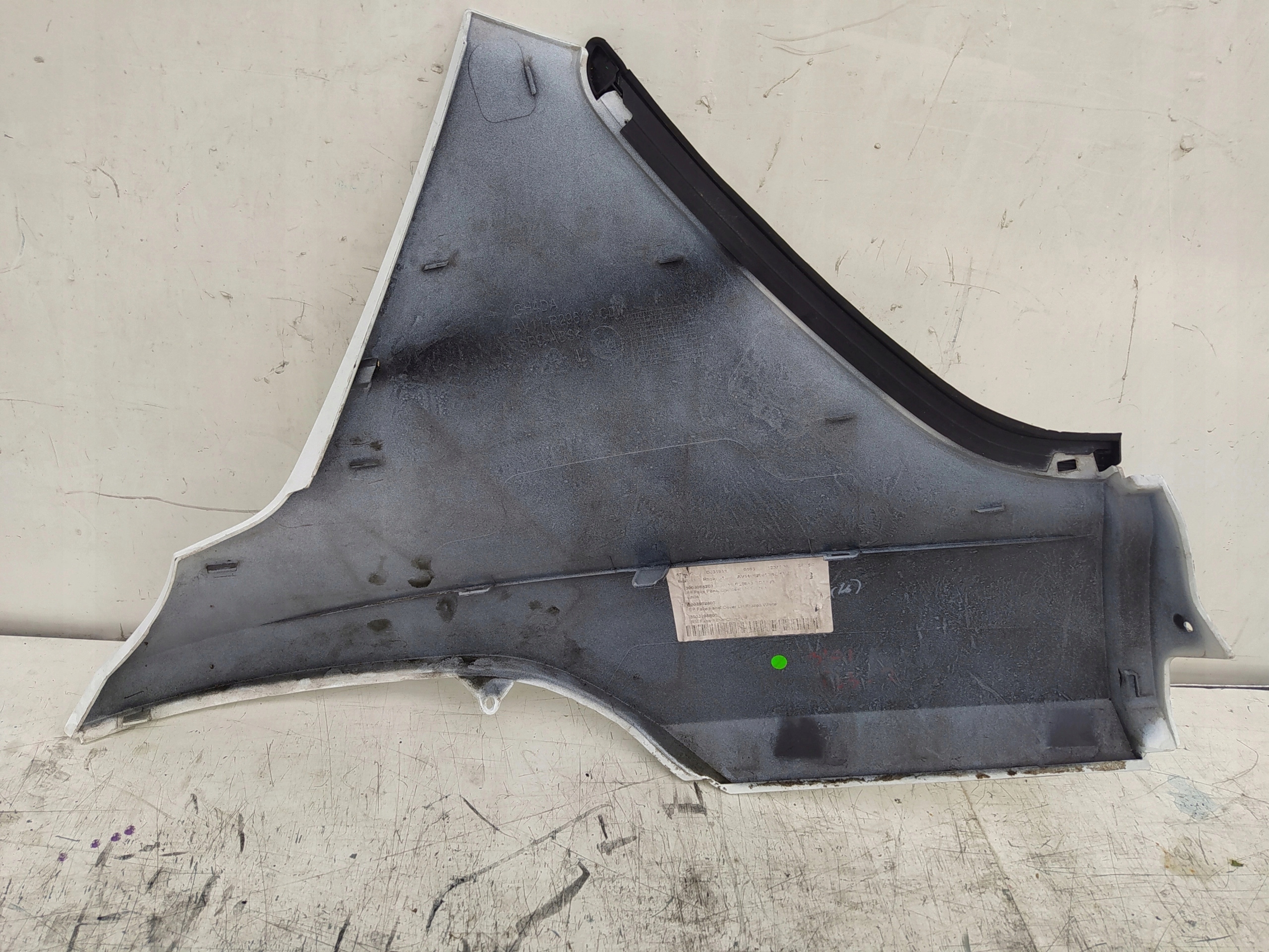 BLATNÍK ĽAVÝ ZADNÝ FORD B-MAX AV11-R29613-CEW