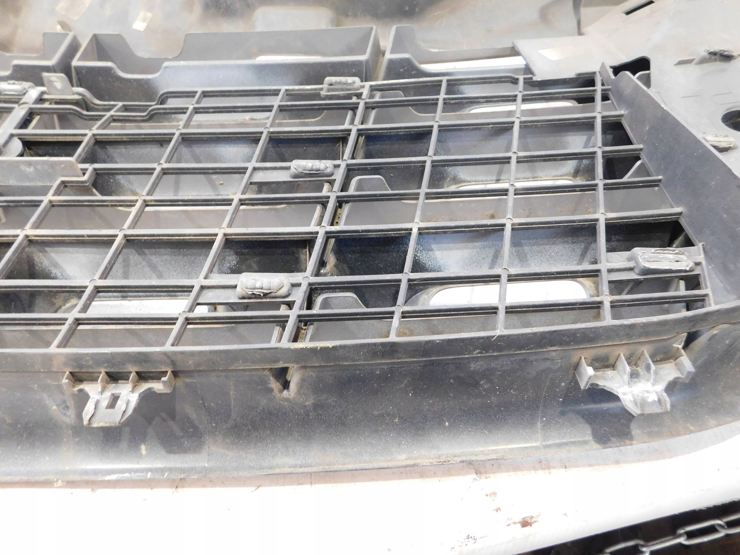 MRIEZKA LISTA RENAULT MASTER III 10-