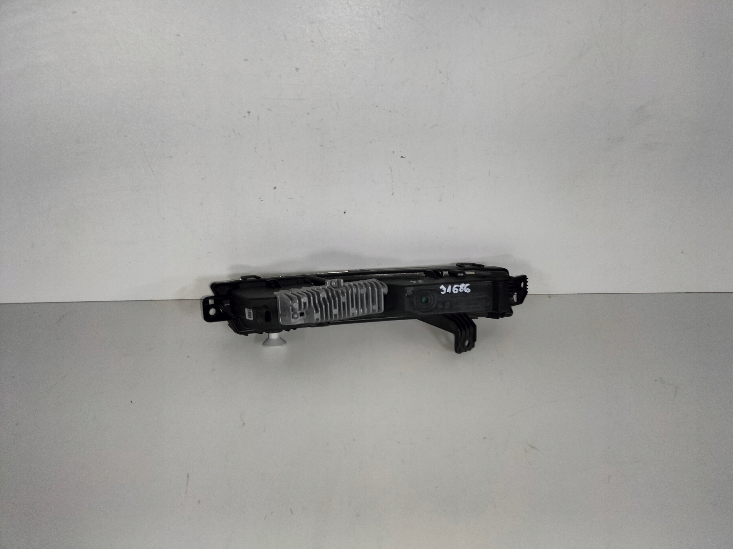PRAVA HMLOVKA JAGUAR F-PACE 16- LED