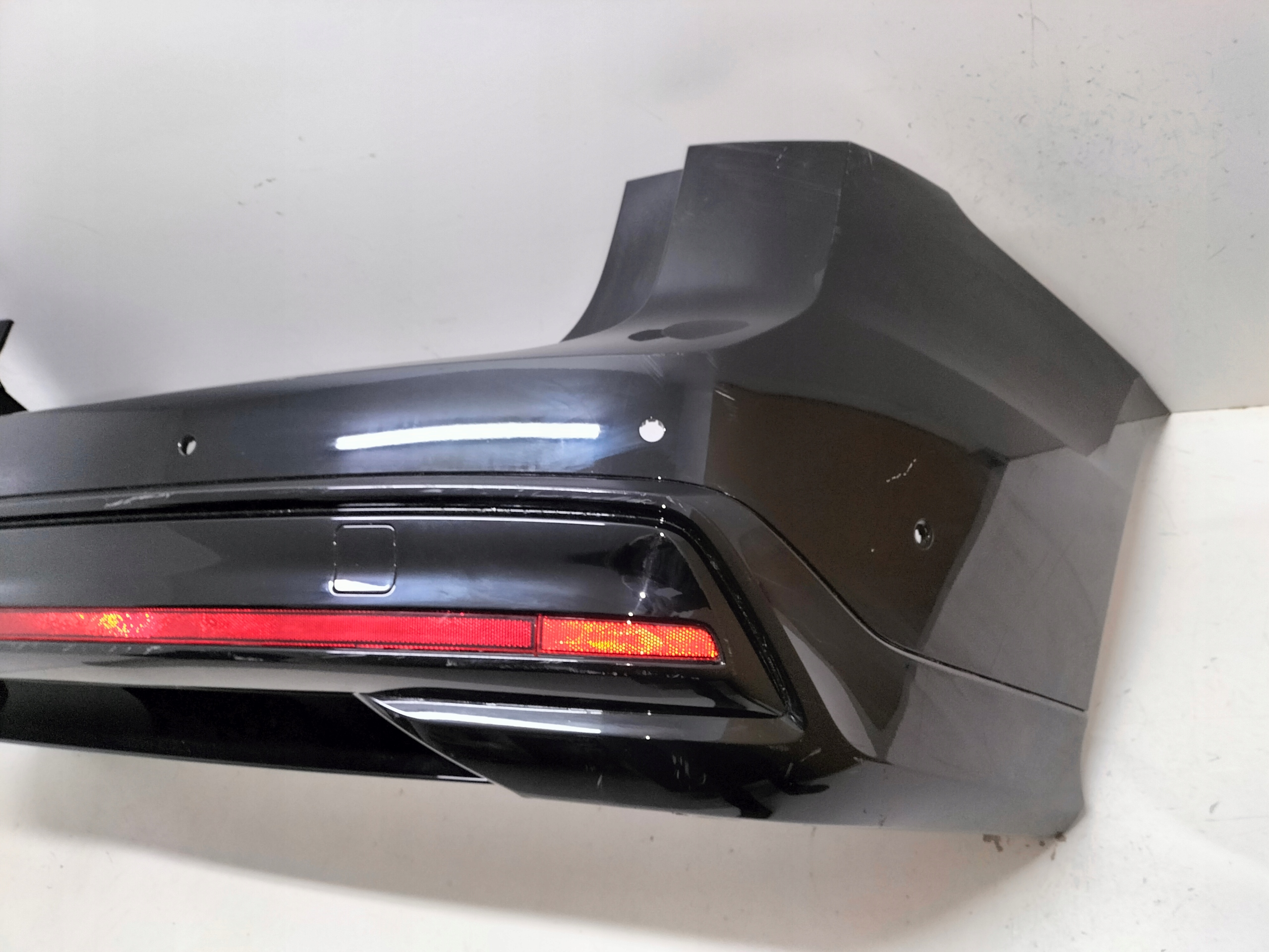 ZADNÝ NÁRAZNÍK VW ID7 ID.7 23-