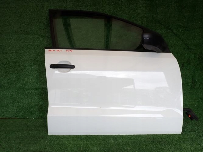 VW POLO 09- PRAVE PREDNE DVERE