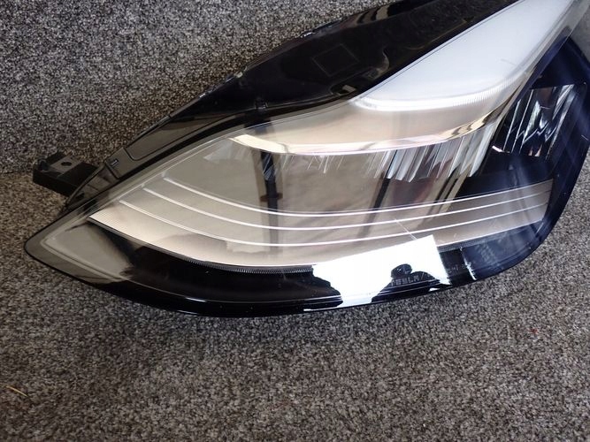 TESLA III FULL LED LAVE PREDNE SVETLO 1077375-00