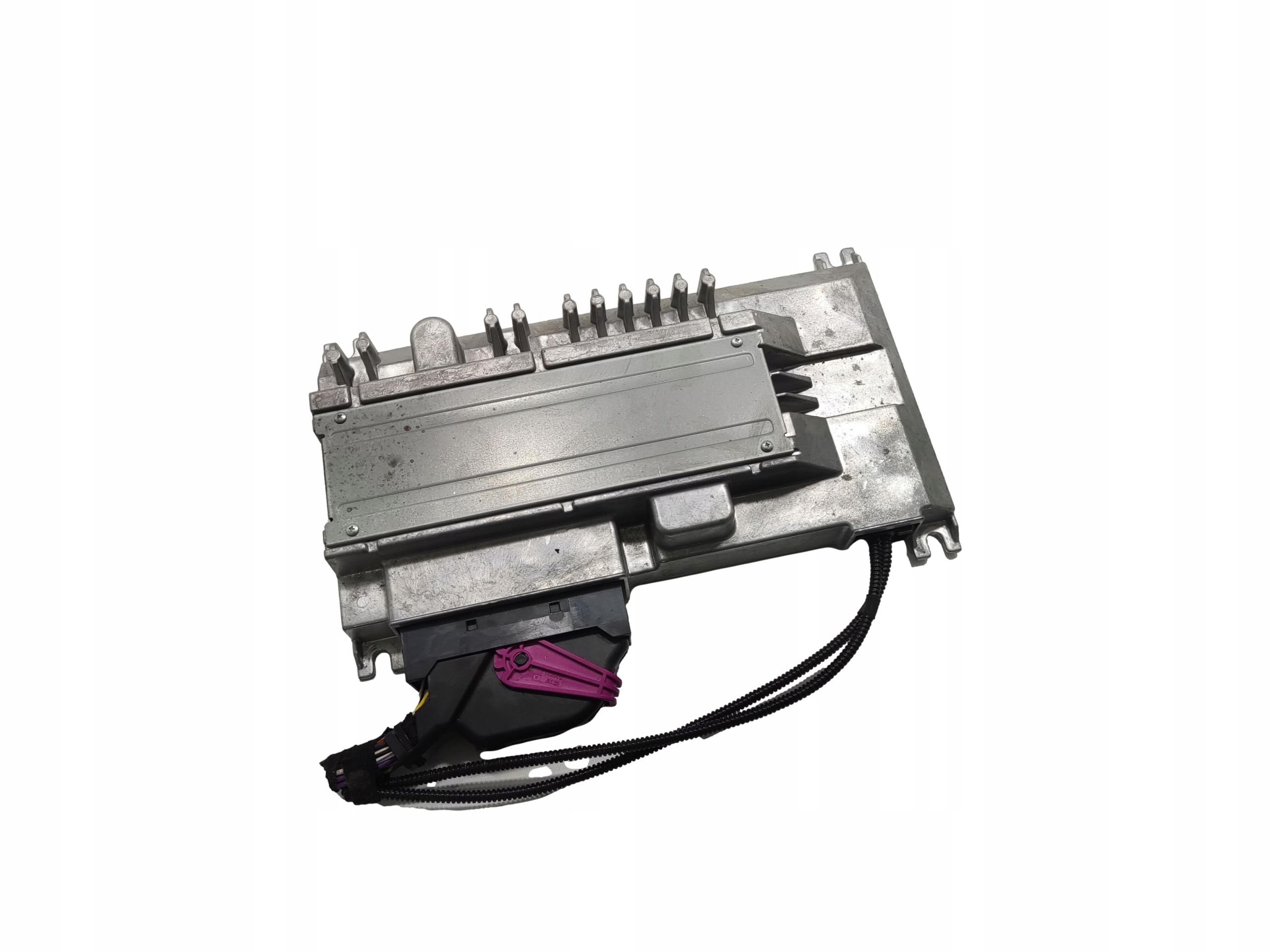 ZOSILŇOVAČ RÁDIA AUDIO AUDI A3 8V BANG OLUFSEN 81A035466B 2016-2019 LIFT
