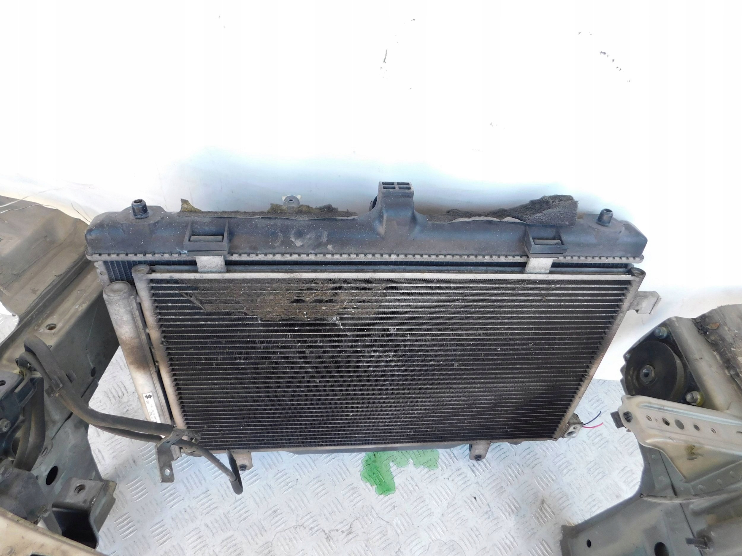 PREDNÉ PÁS VÝSTUHA CHLADIČE FIAT SEDICI SX4 1.9 JTD