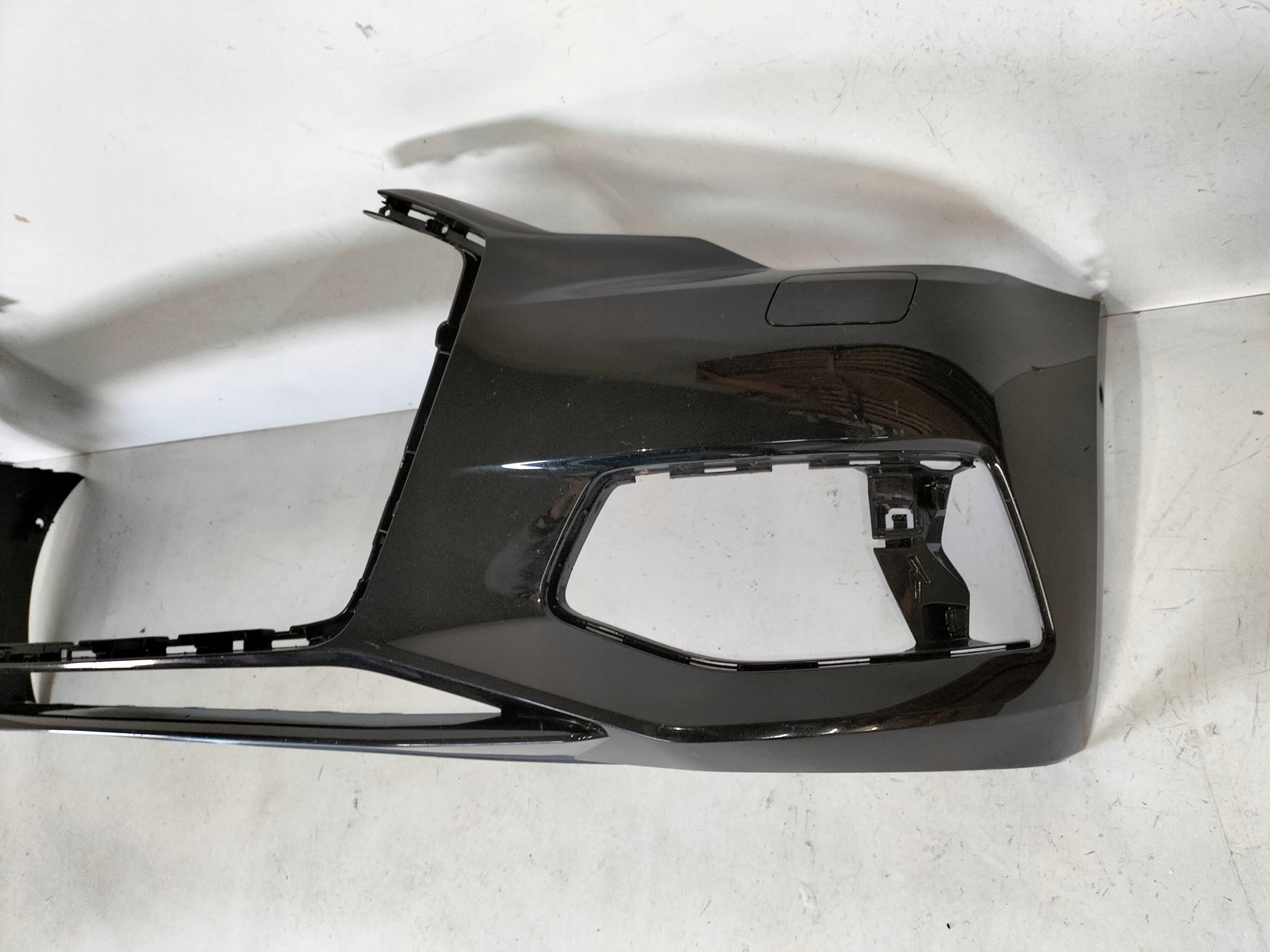 PREDNÝ NÁRAZNÍK AUDI A6 C8 18-