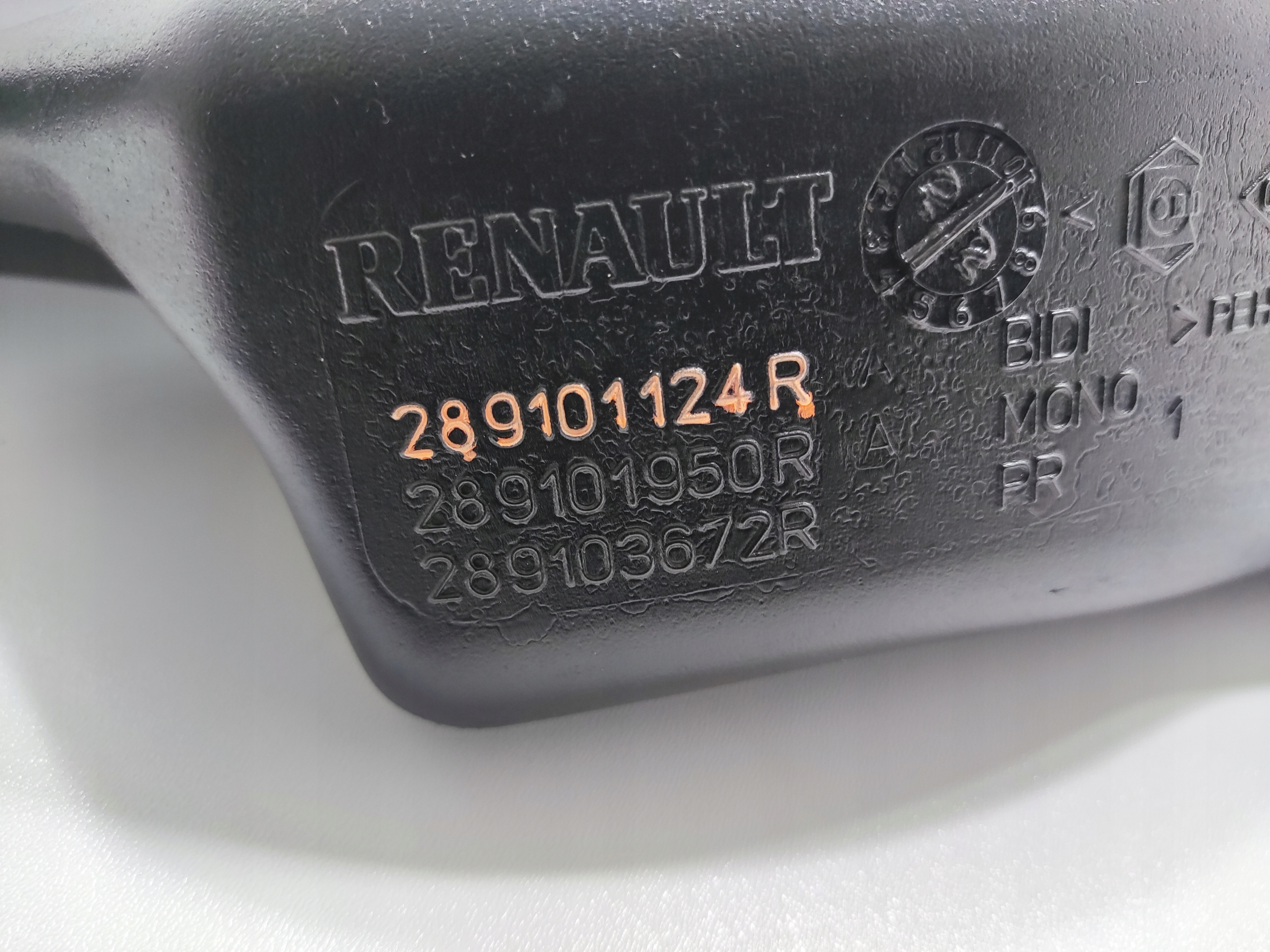 NÁDOBKA OSTREKOVAČOV RENAULT EXPRESS II 289101124R 2021-2024
