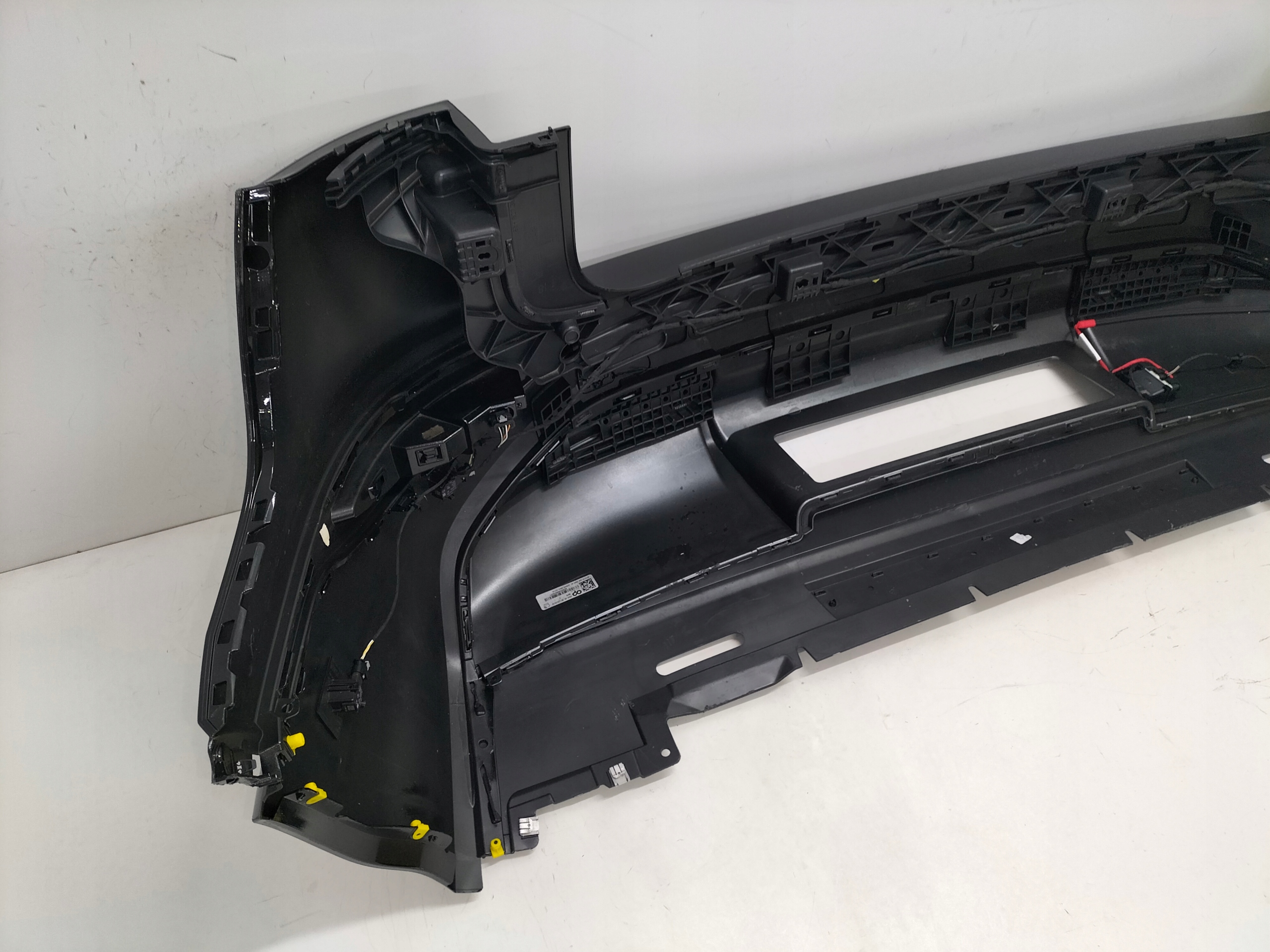 ZADNÝ NÁRAZNÍK AUDI Q6 85H E-TRON 24-