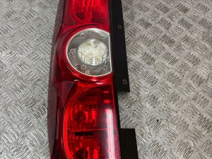 LAVE ZADNE SVETLO FIAT DOBLO 10- LAVE ZADNE SVETLO FIAT DOBLO 10-