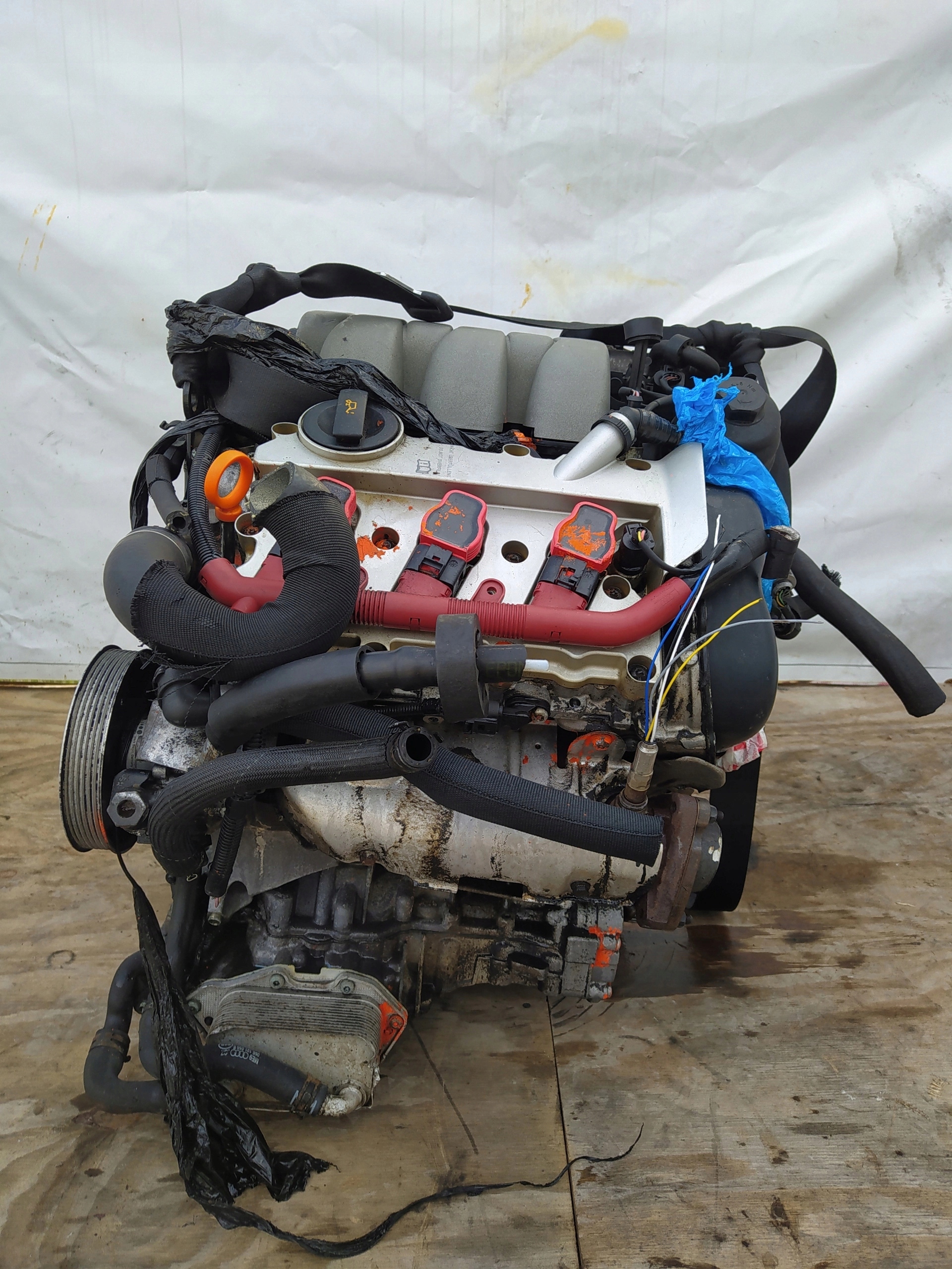 AUDI A4 B7 3.2 FSI AUK MOTOR