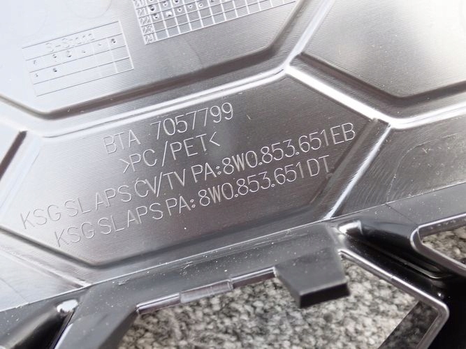 AUDI A4 B9 S-LINE 8W0 LIFT 19- MRIEZKA LISTA