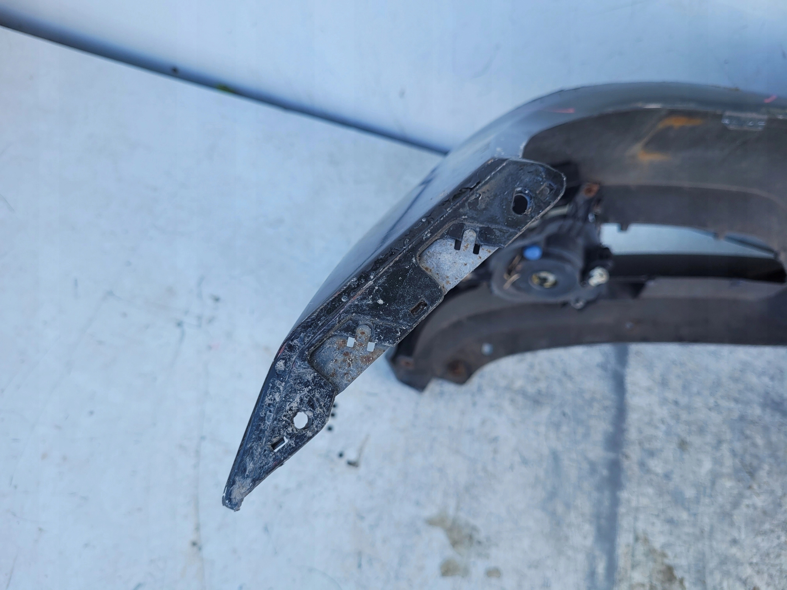 BMW 3 E90 E91 LIFT PREDNÝ NÁRAZNÍK