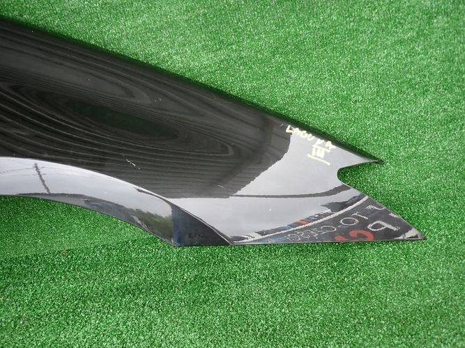 RENAULT LAGUNA III HB KOMBI PRAVY PREDNY BLATNIK