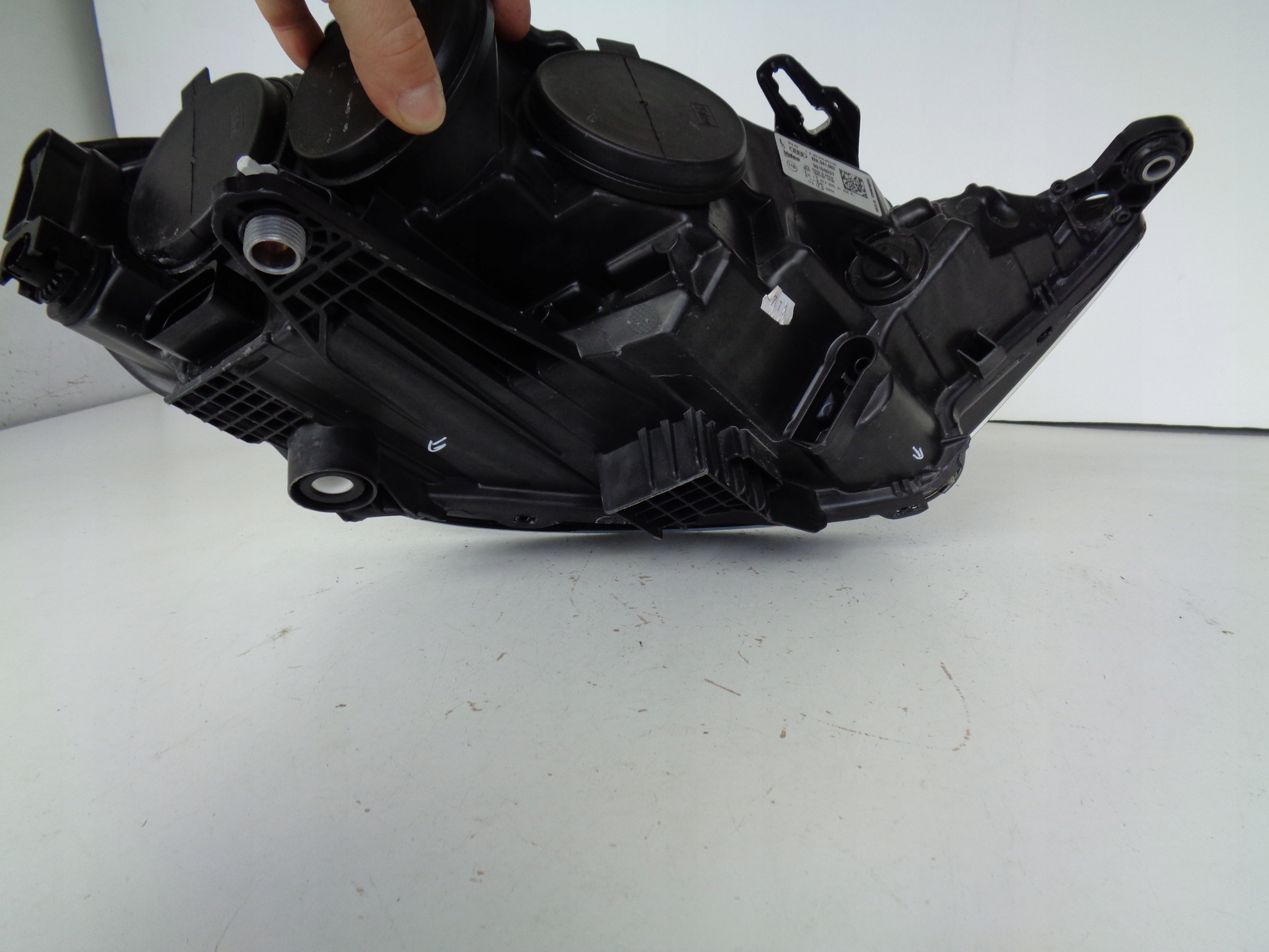 LAVE PREDNE SVETLO AUDI A1 82A 18-