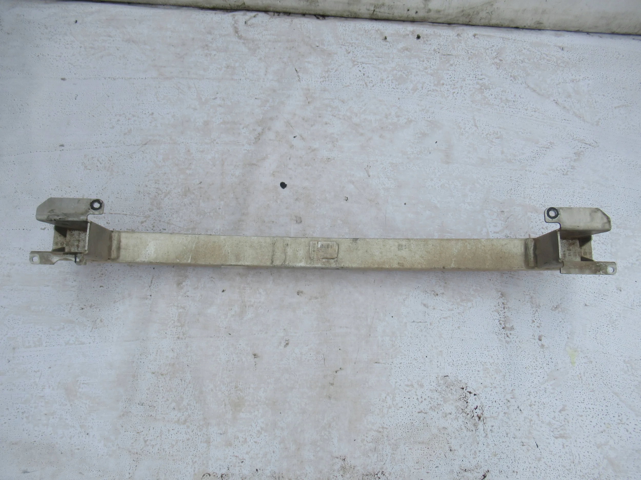 VÝSTUHA ZADNÉHO NÁRAZNÍKA AUDI A3 8P