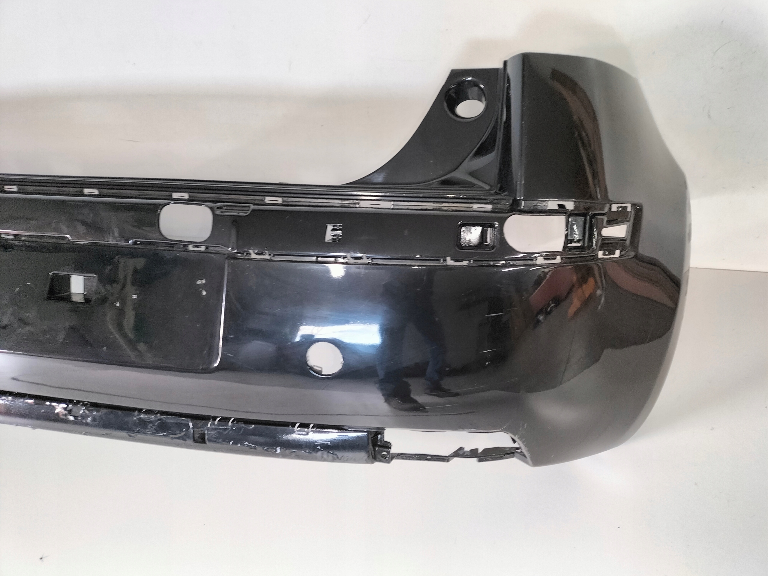 ZADNÝ NÁRAZNÍK CITROEN C4 04-08 5DVERE