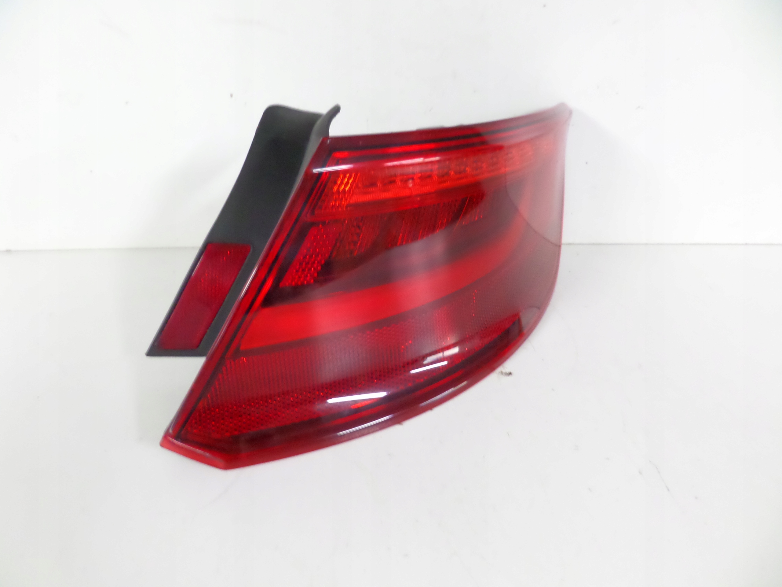 PRAVE ZADNE SVETLO AUDI A3 8V 12- SPORTBACK