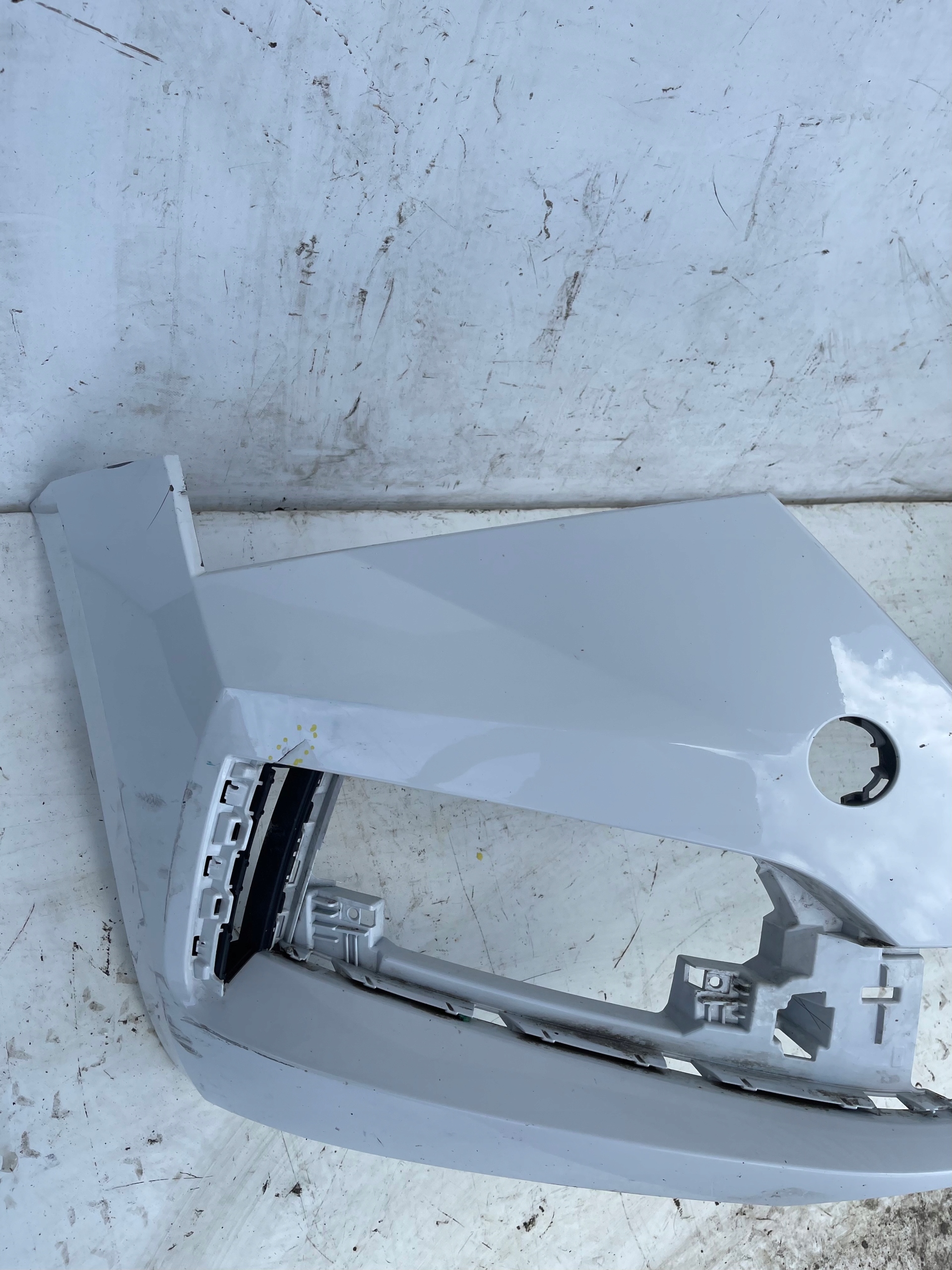 PREDNÝ NÁRAZNÍK SKODA SCALA