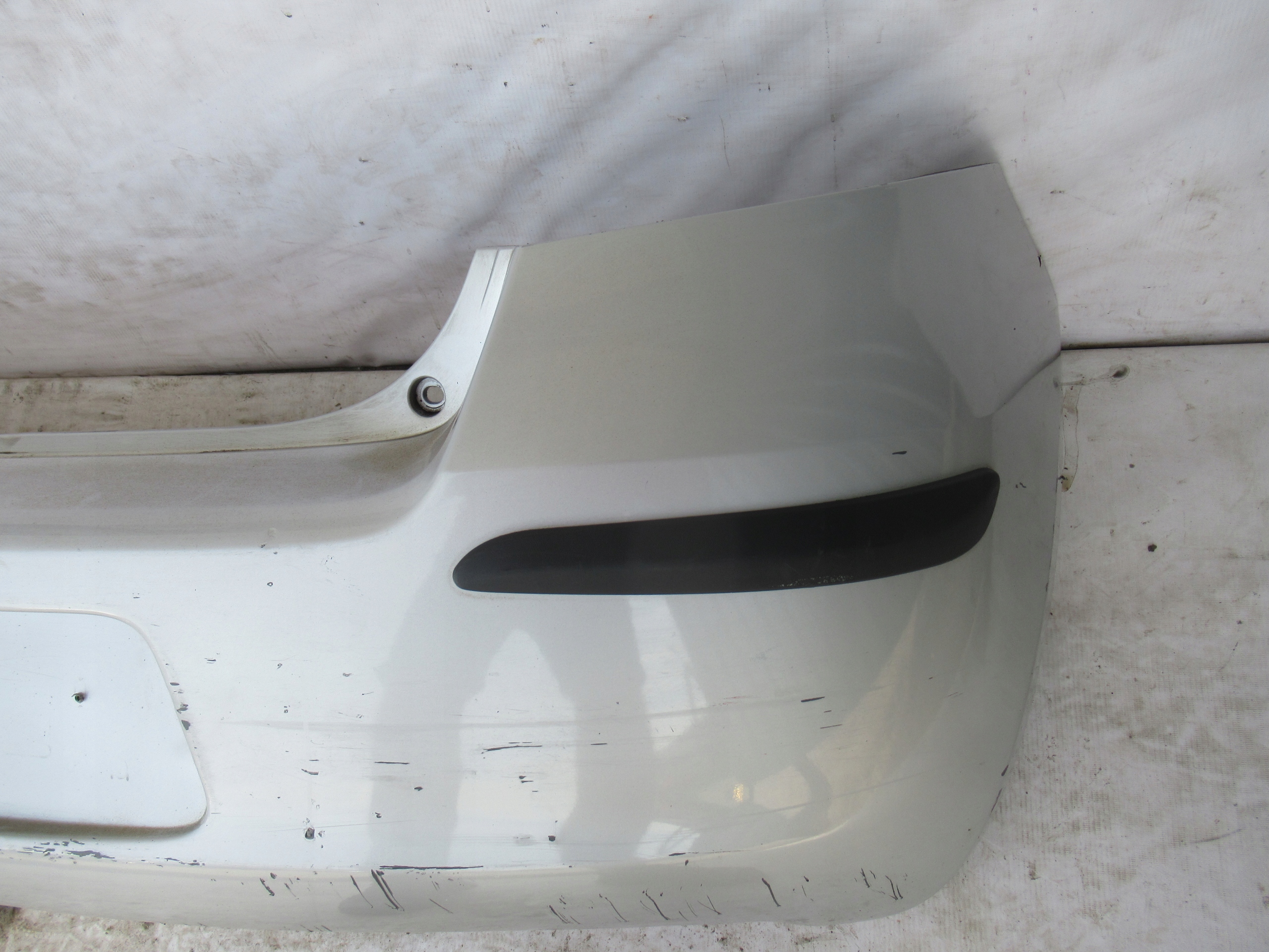 ZADNÝ NÁRAZNÍK TOYOTA YARIS II 2