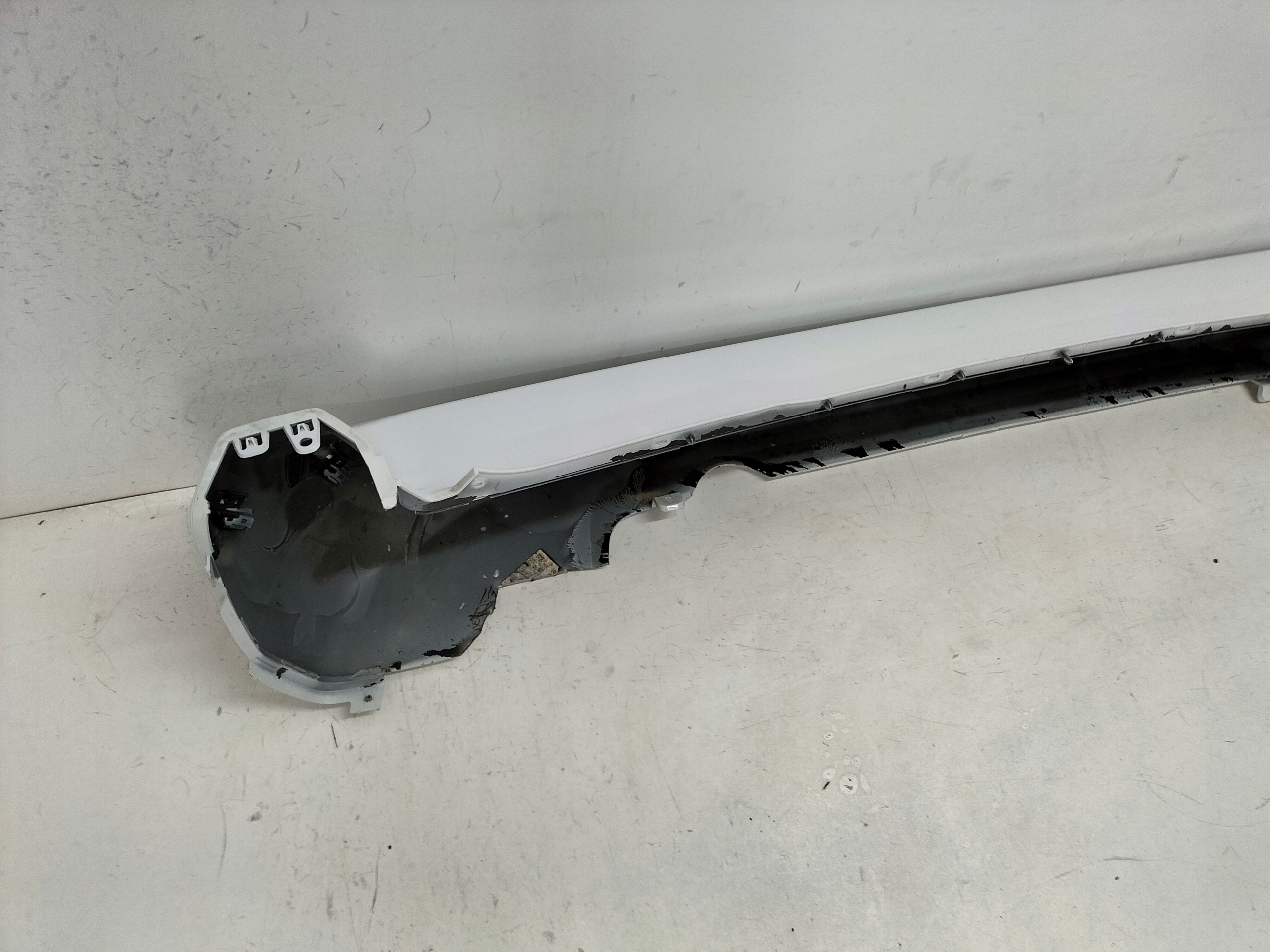 ZADNÝ NÁRAZNÍK CITROEN BERLINGO PARTNER IV 18- RIFTER 18-