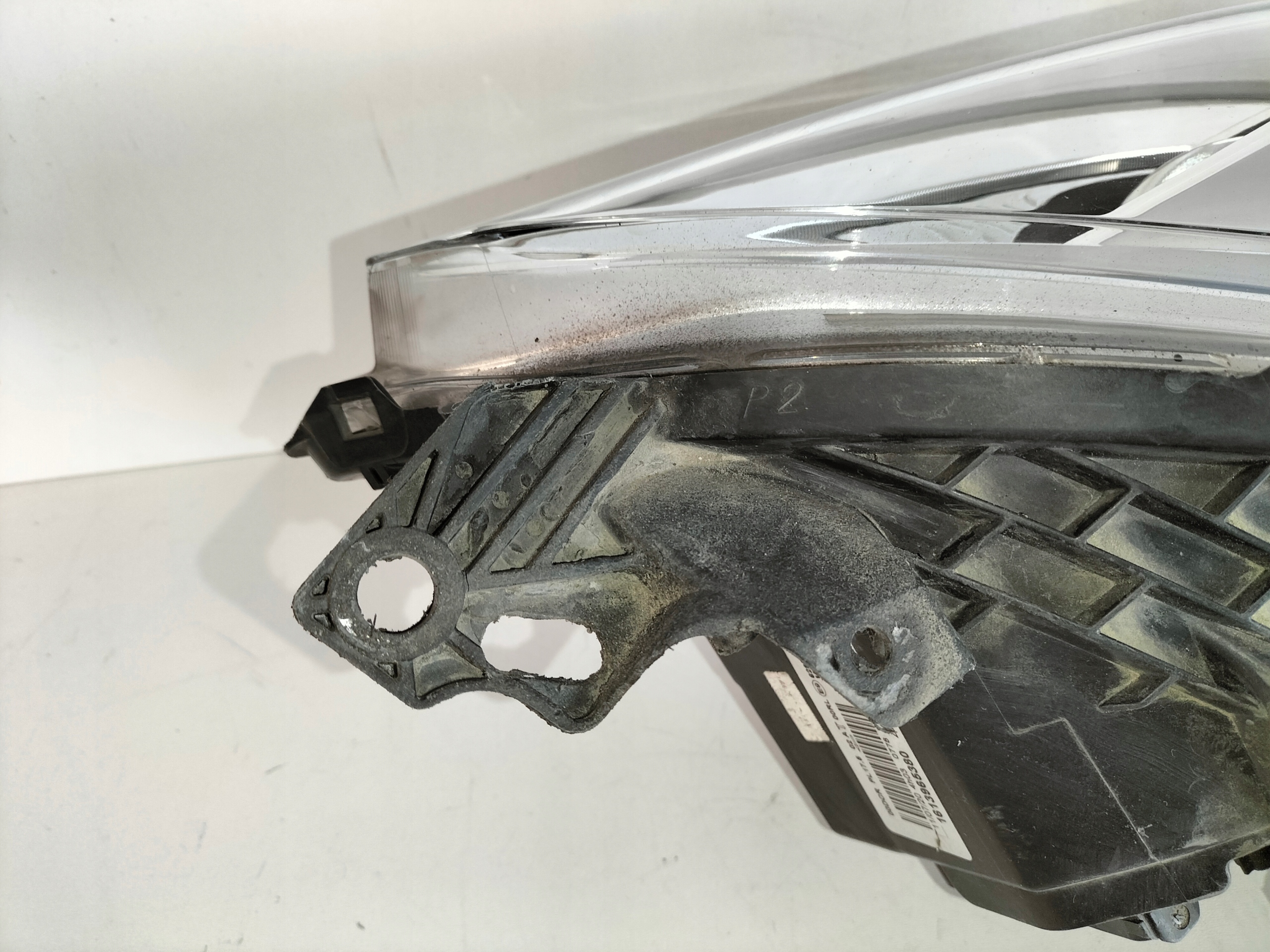 PRAVE PREDNE SVETLO PEUGEOT 508 I 10-14 XENON