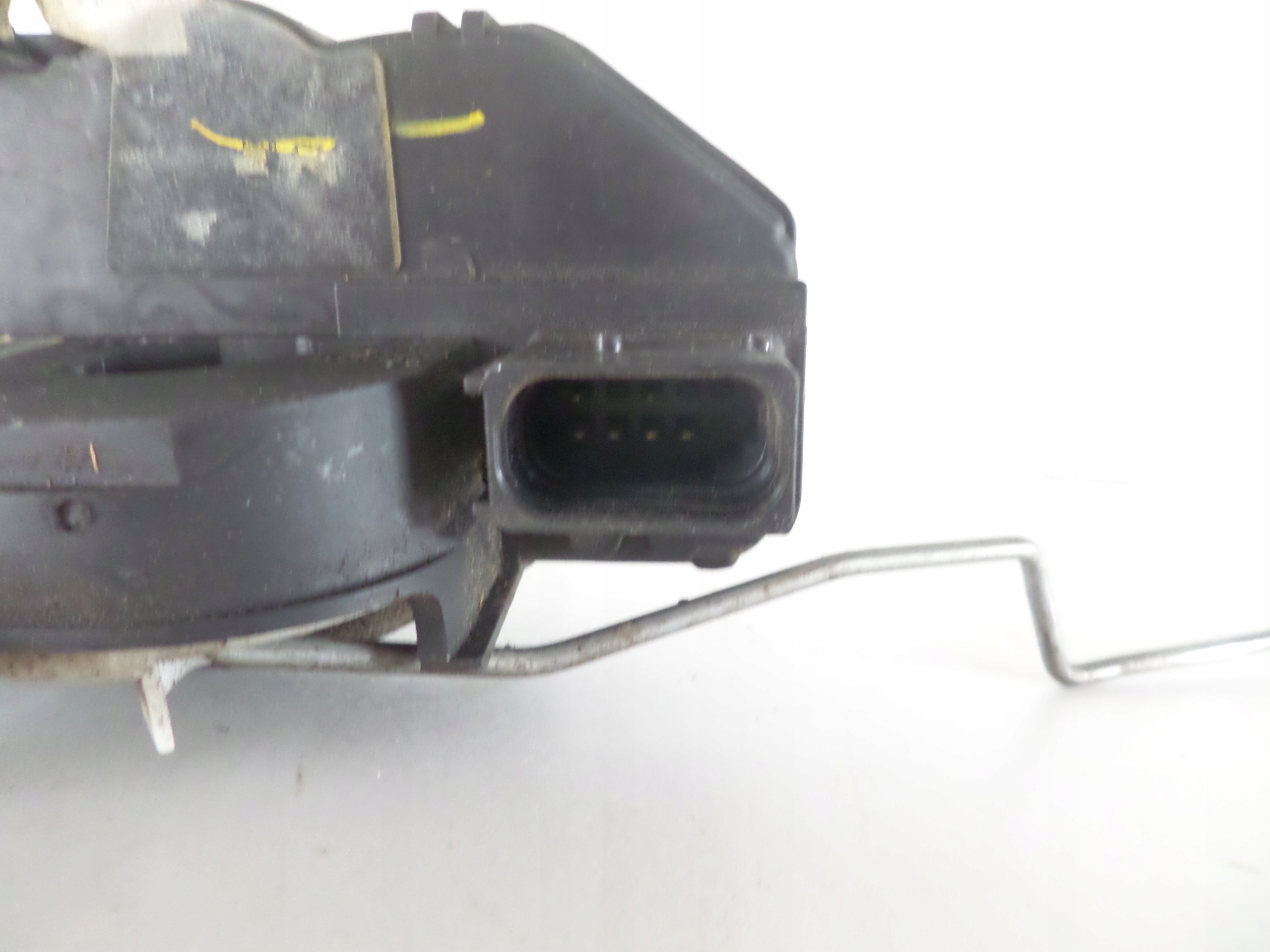 ZAMOK PRAVYCH PREDNYCH DVERI OPEL ASTRA IV J 09-