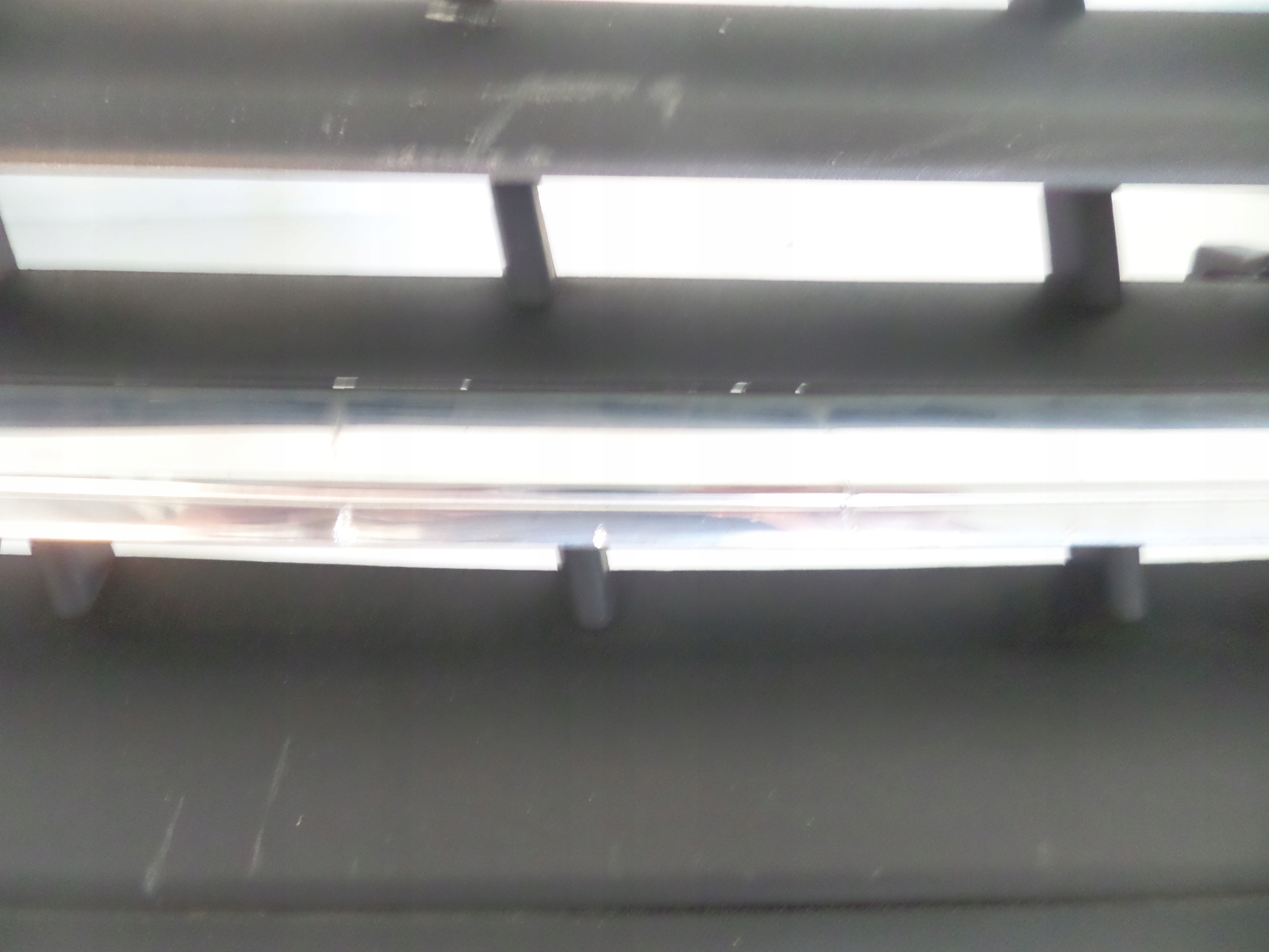 PREDNÝ NÁRAZNÍK VW CADDY III LIFT 15-