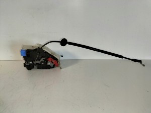 ZÁMOK PRAVÝCH PREDNÝCH DVERÍ VW GOLF 5 V 03- GOLF VI PLUS 09- ZÁMOK PRAVÝCH PREDNÝCH DVERÍ VW GOLF 5 V 03- GOLF VI PLUS 09-