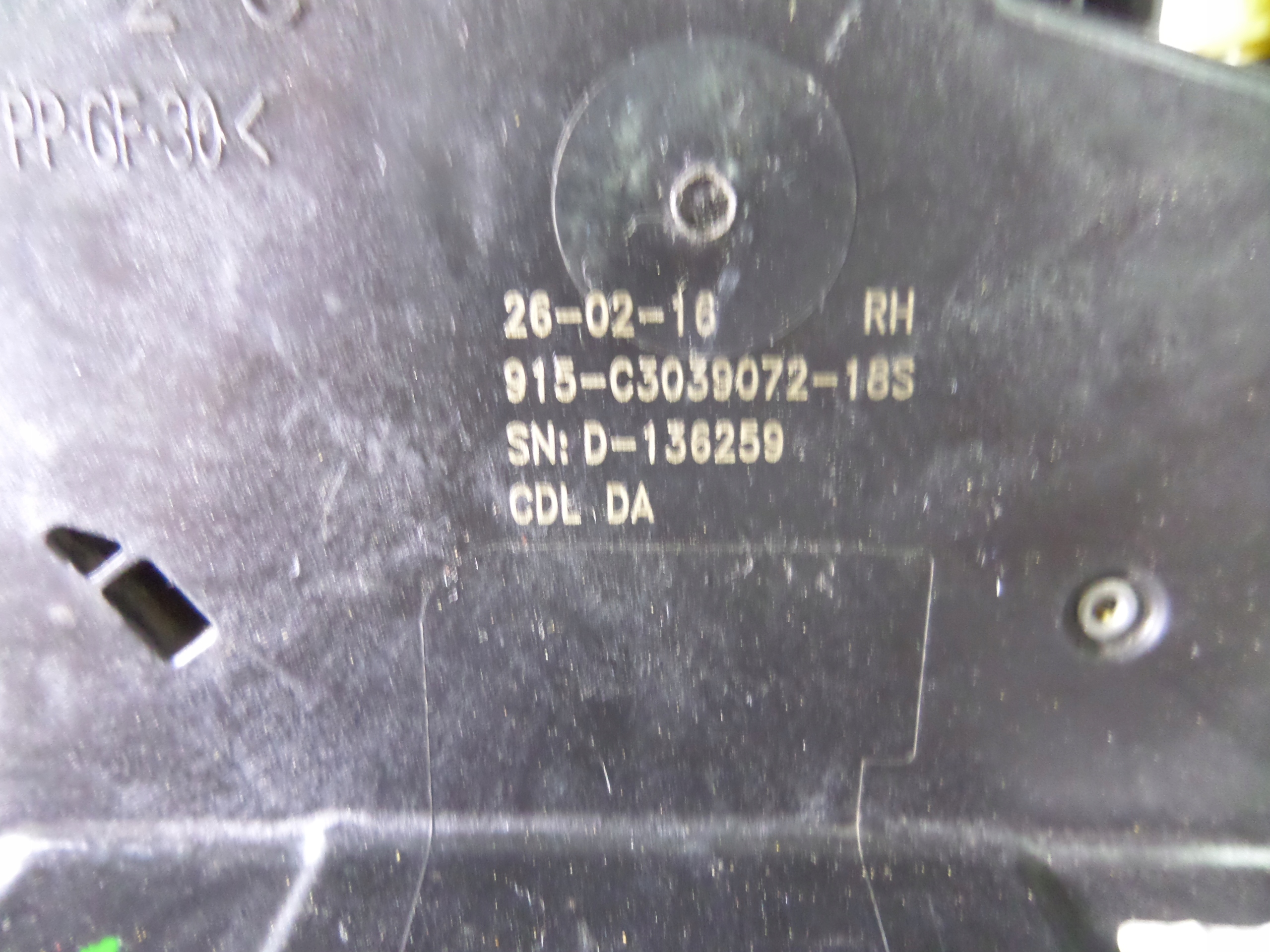 ZAMOK PRAVYCH ZADNYCH DVERI OPEL ASTRA K V 15-