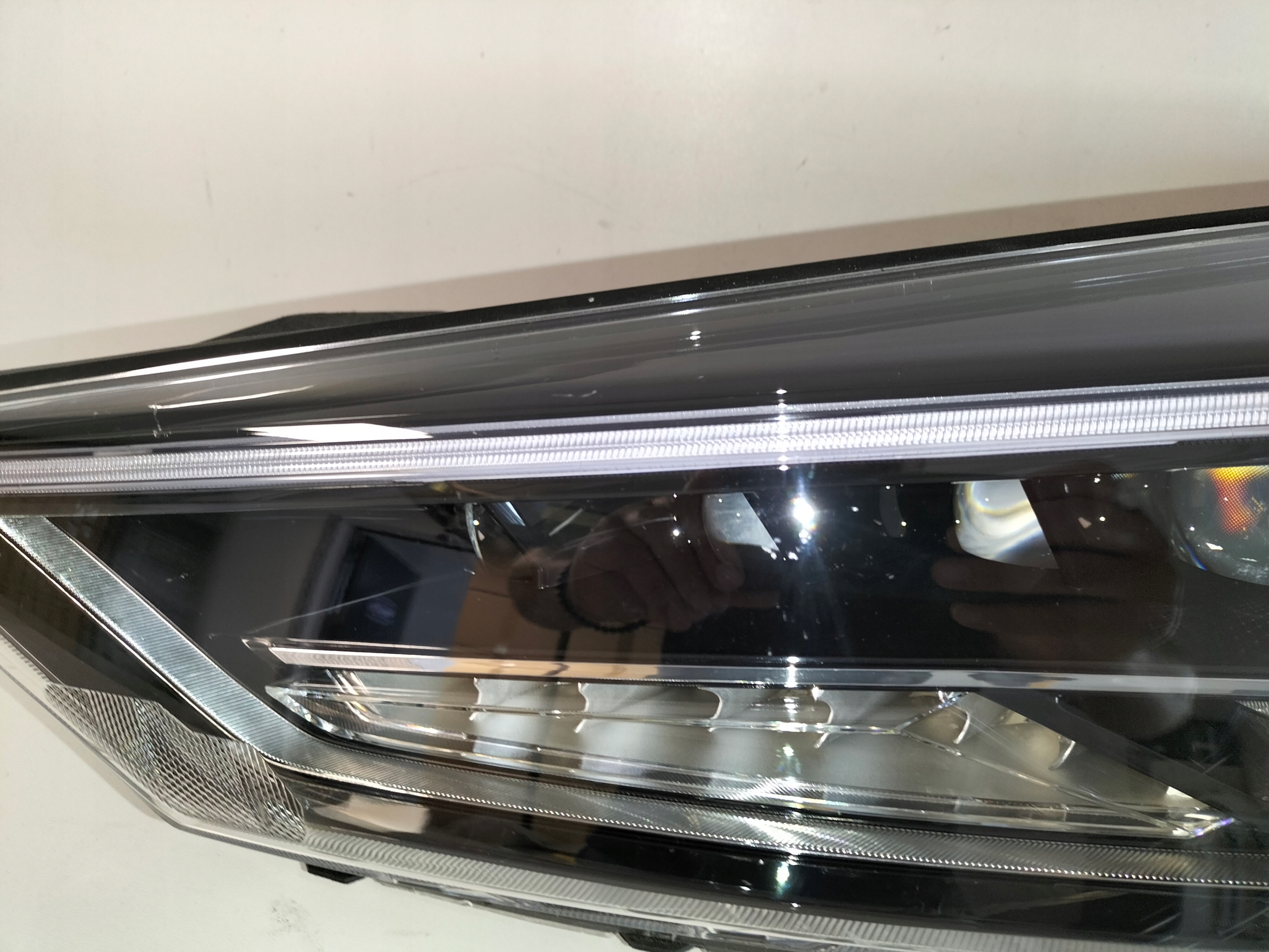 LAVE PREDNE SVETLO HYUNDAI TUCSON III LIFT 18- FULL LED