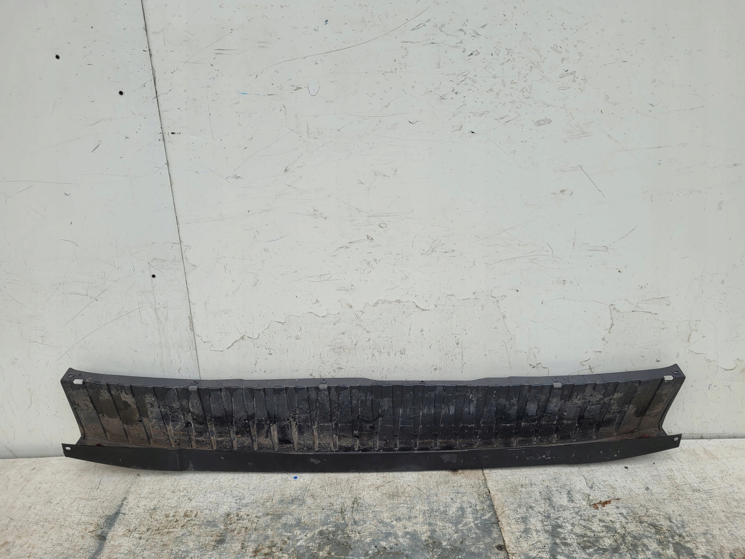 FORD TRANSIT MK8 BK31-17E926 ZADNÝ NÁRAZNÍK