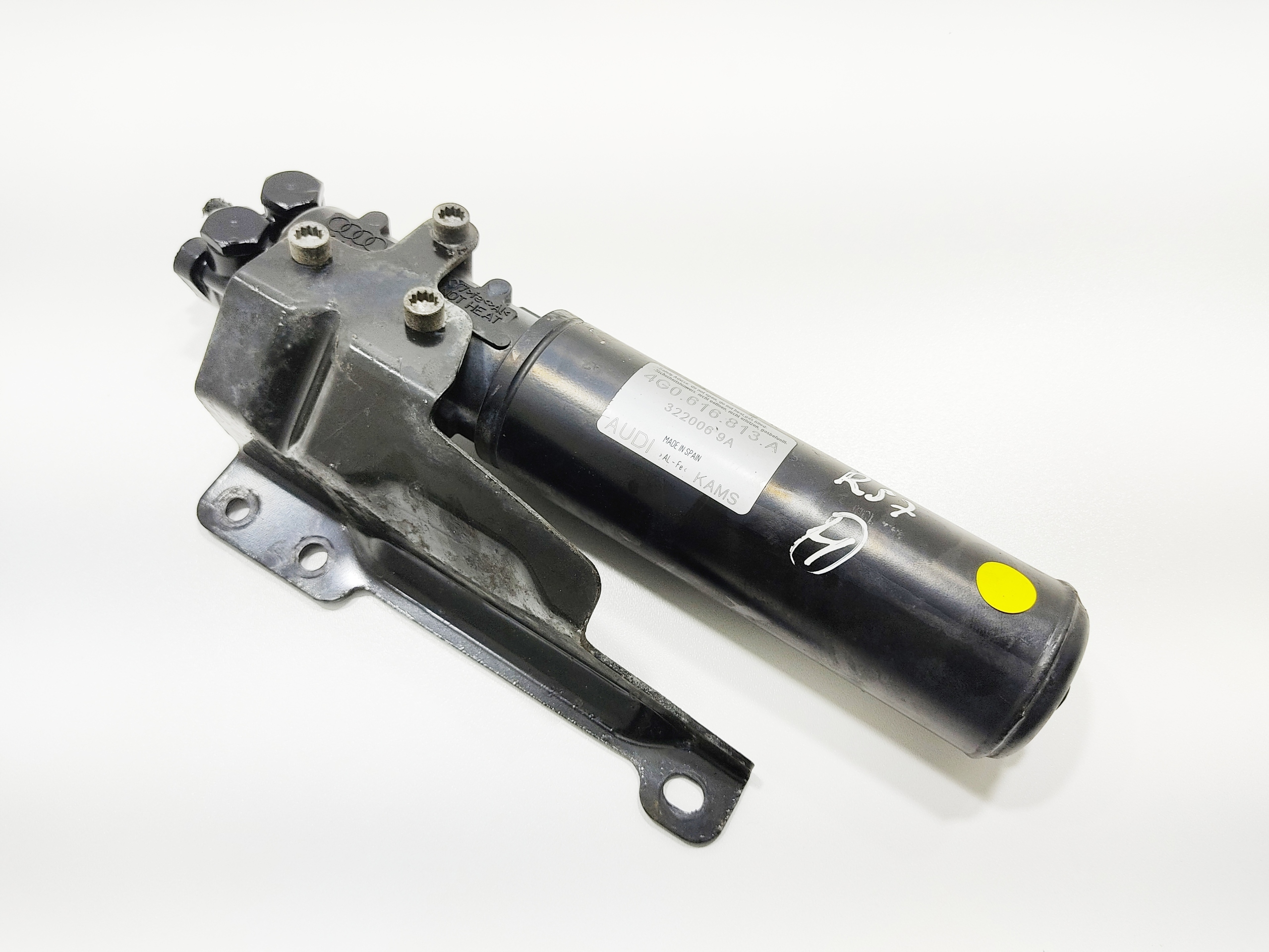 ROZDELOVAC TLAKU PNEUMATIK AUDI A7 RS7 4G 4G0616813A